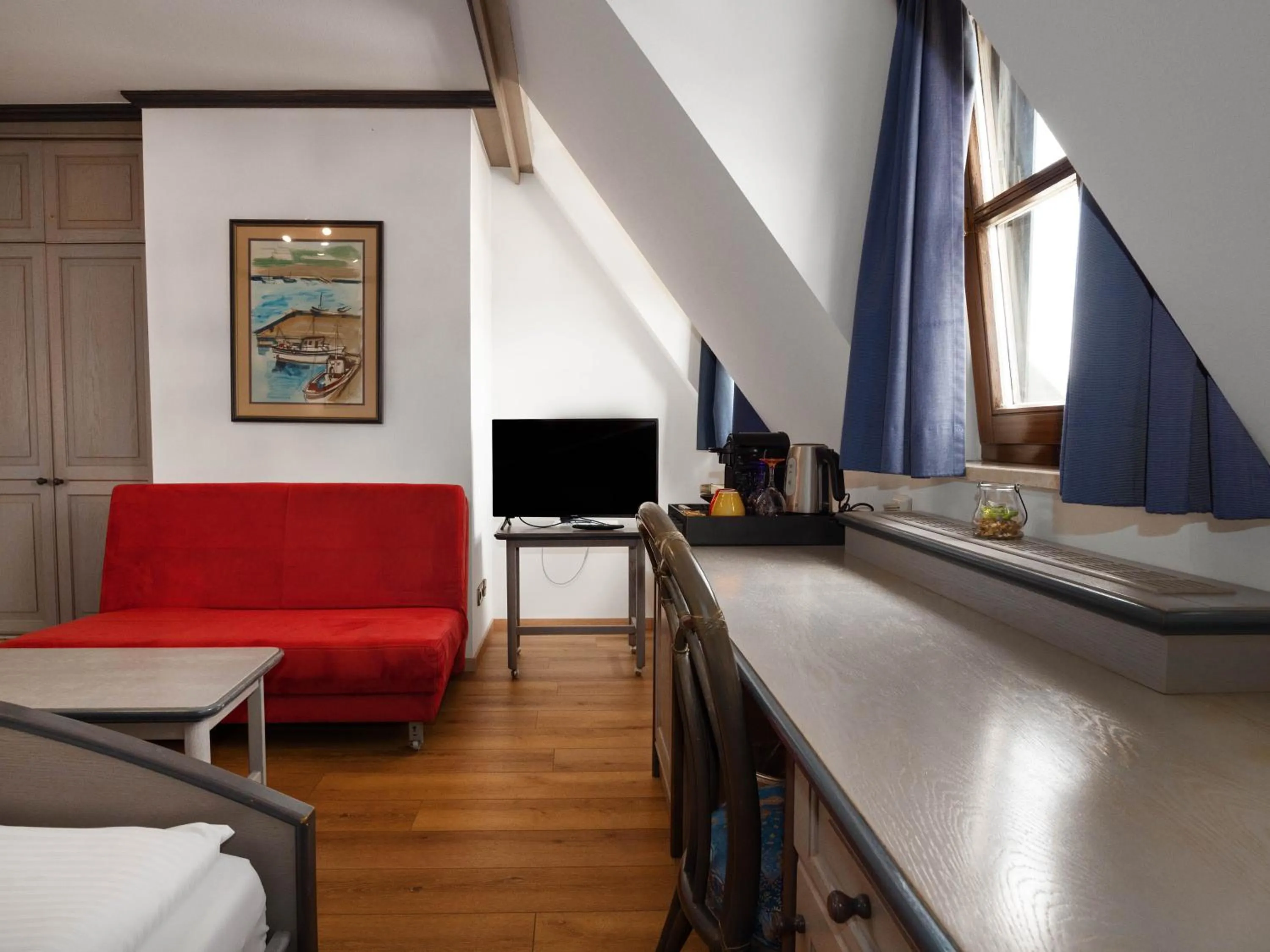 Photo of the whole room in Seehotel Pegasus