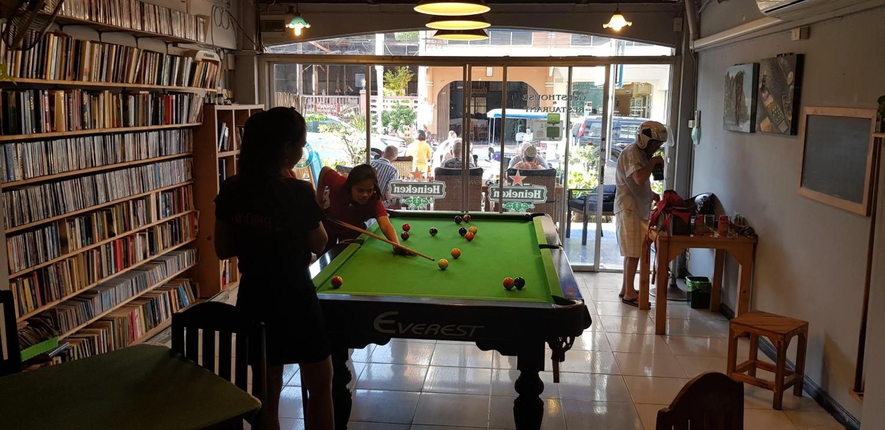 Property building in Restaurant & Guesthouse Say Cheese