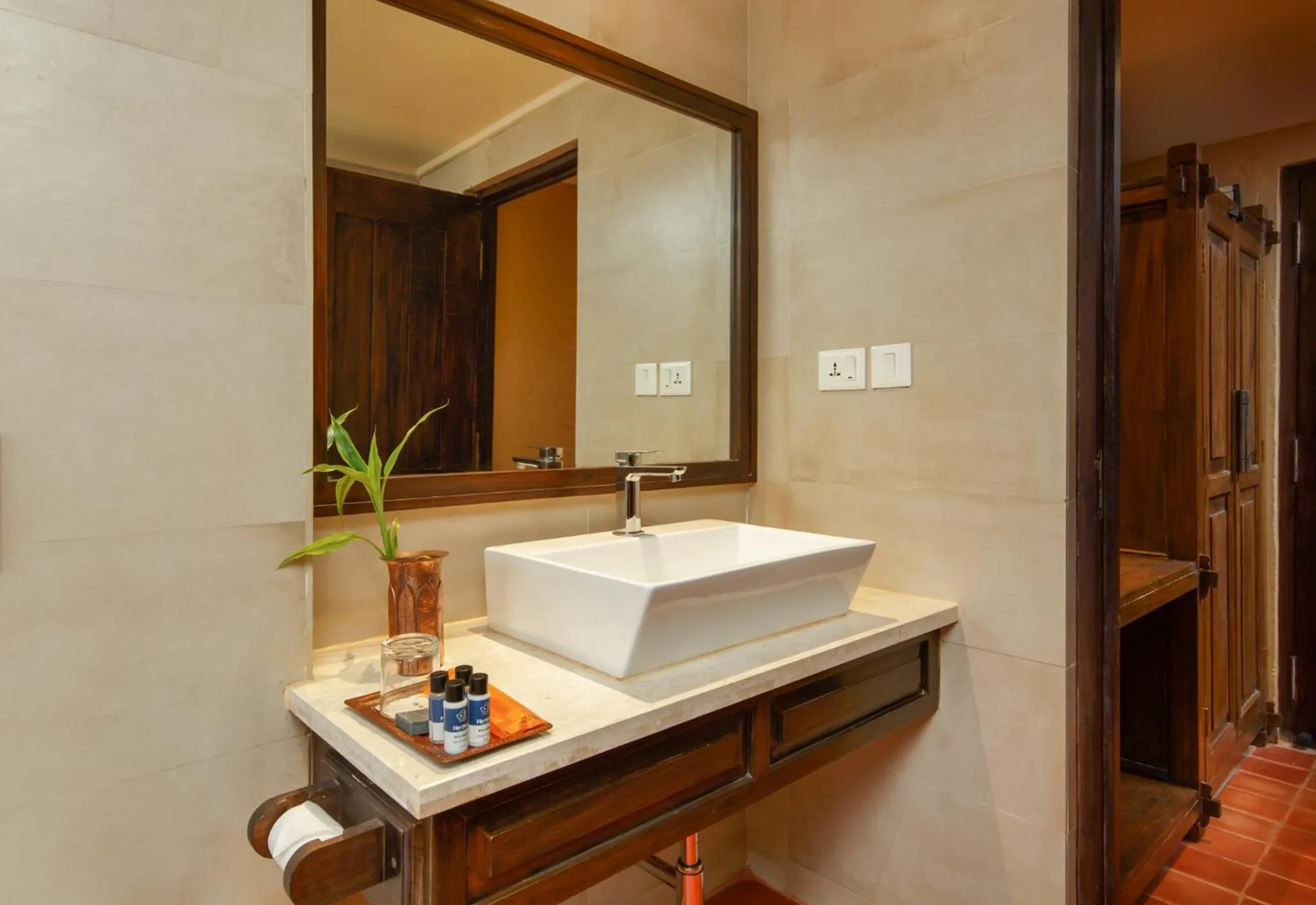 Bathroom in Hotel Thamel House - 6 km from Boudhanath Stupa, Kathmandu