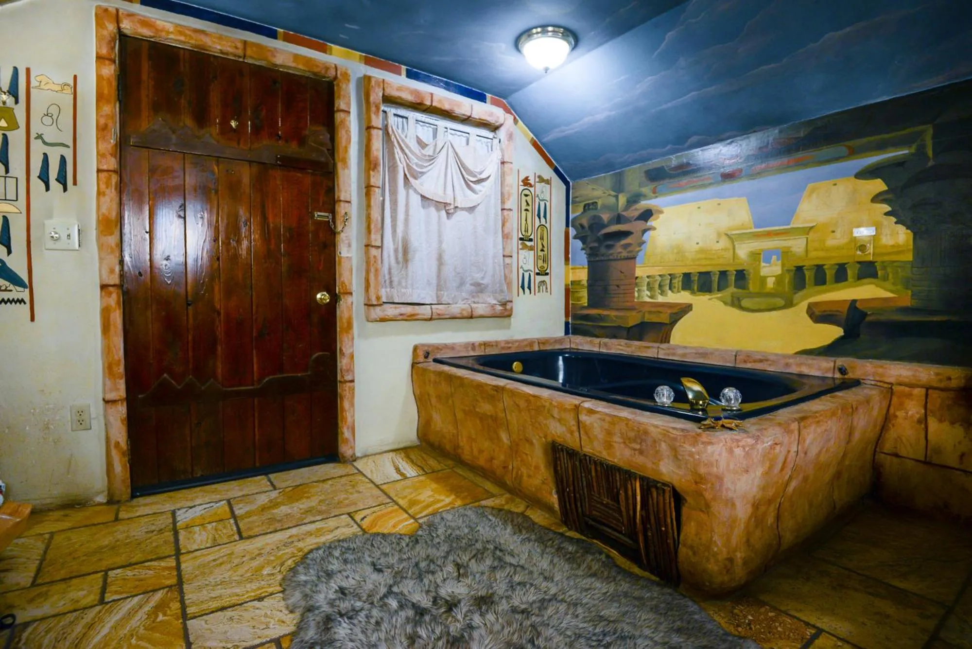 Hot Tub in Castle Wood Theme Cottages- COUPLES ONLY