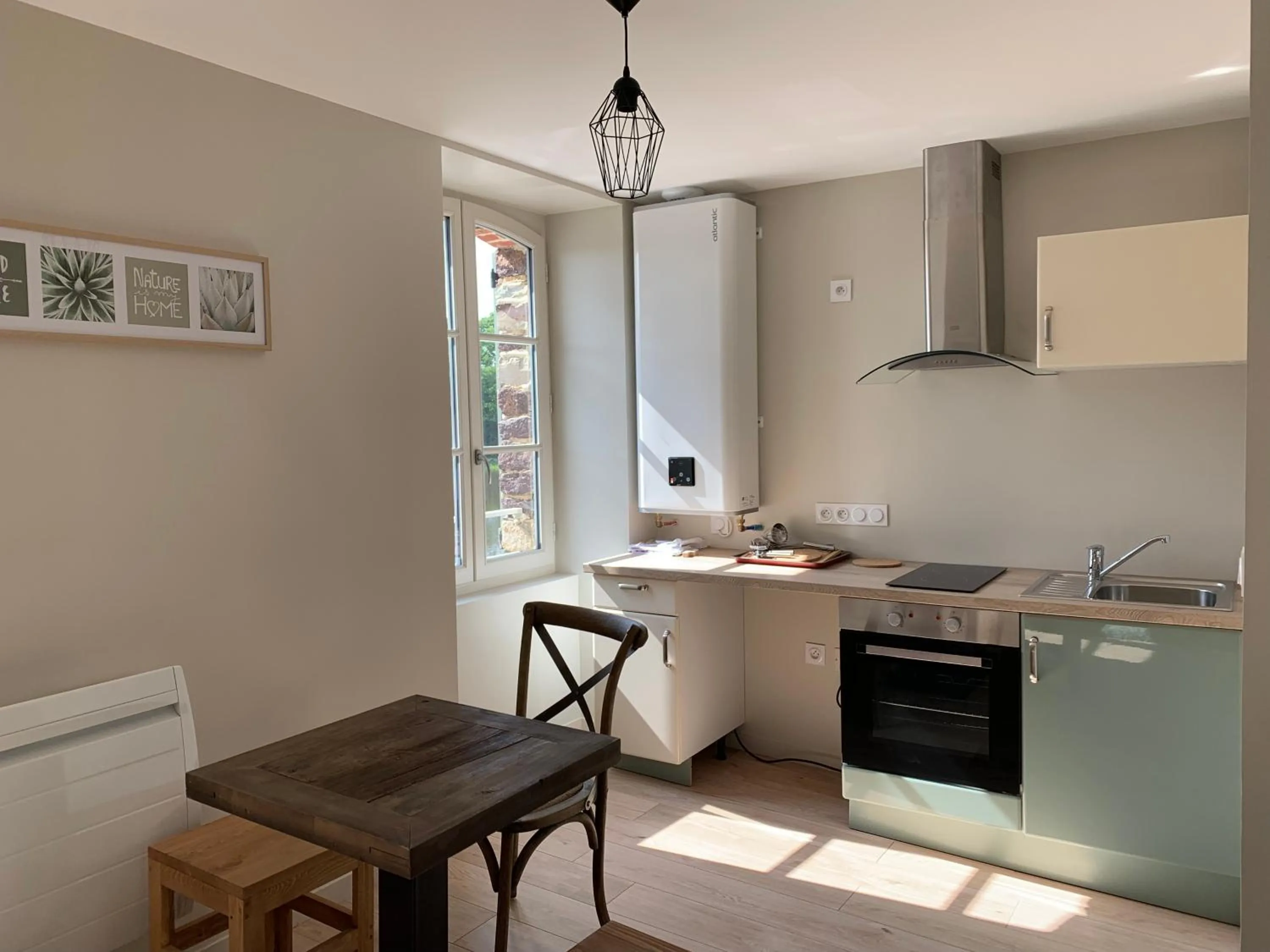 Kitchen or kitchenette in La maison des Légendes