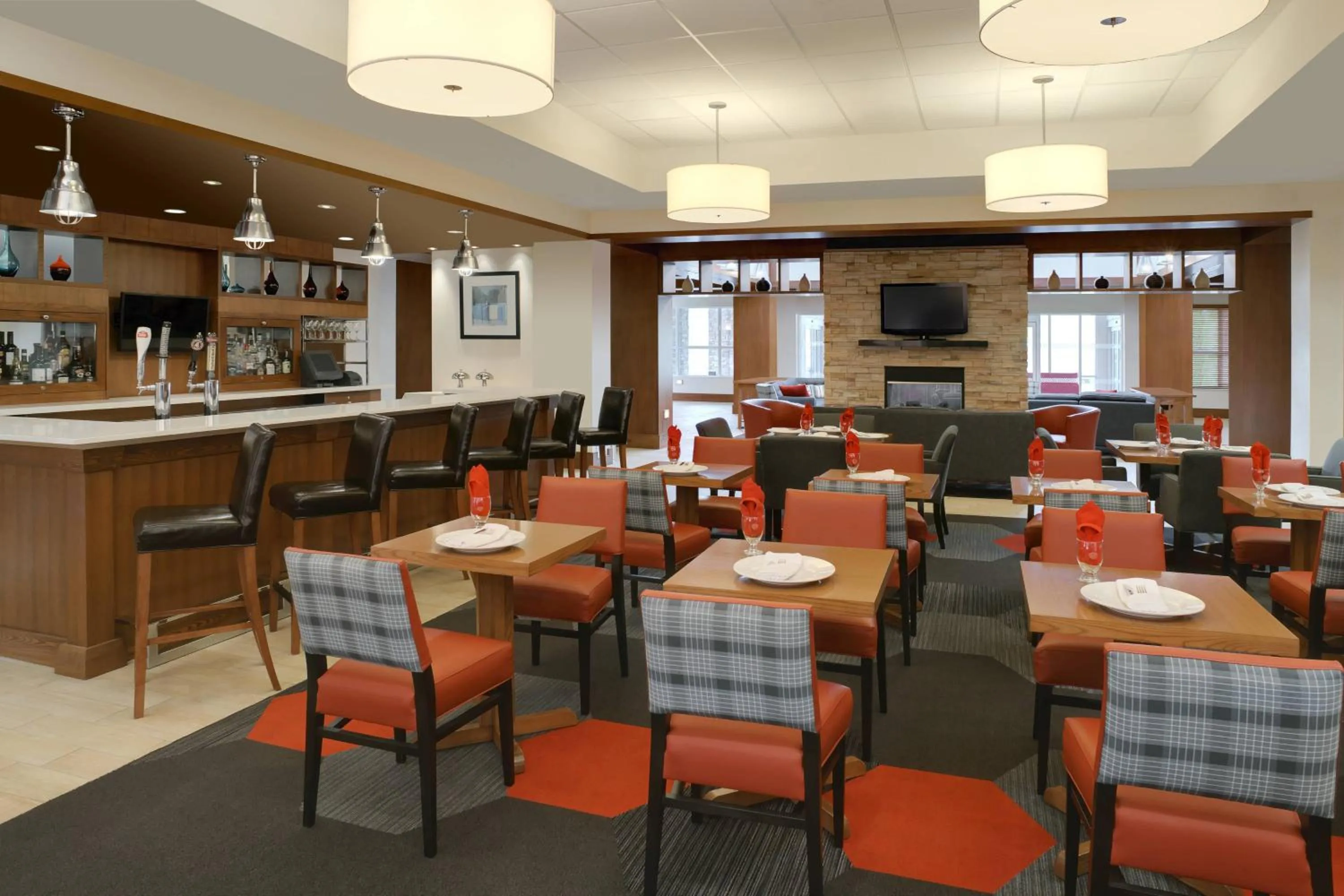 Lounge or bar in Four Points by Sheraton Cambridge Kitchener, Ontario