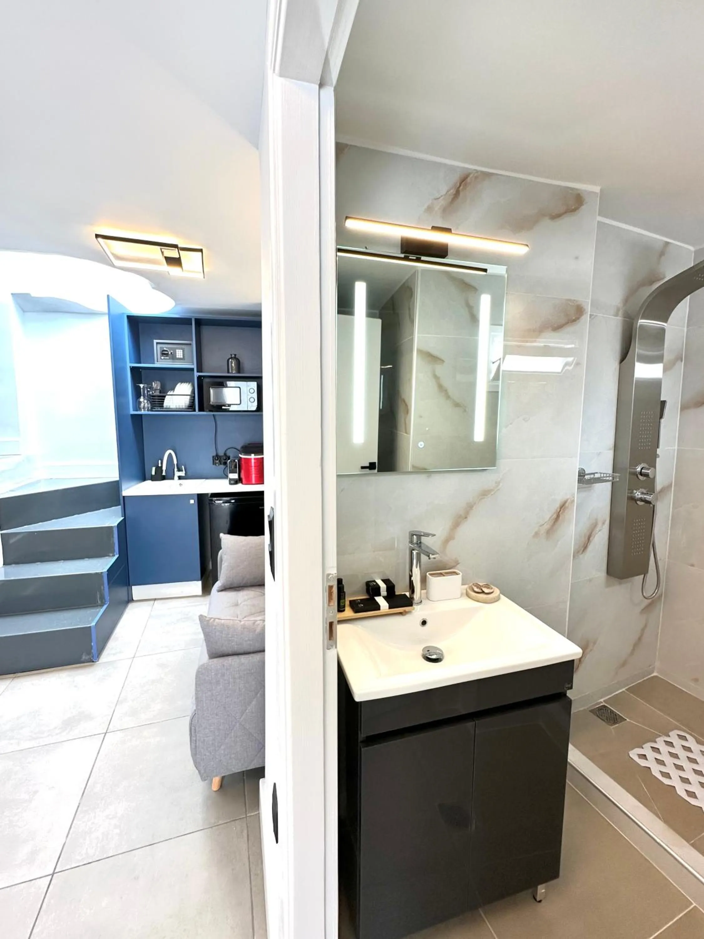 Shower in Step One | Luxury Suites right in the heart of Acropolis next to metro station