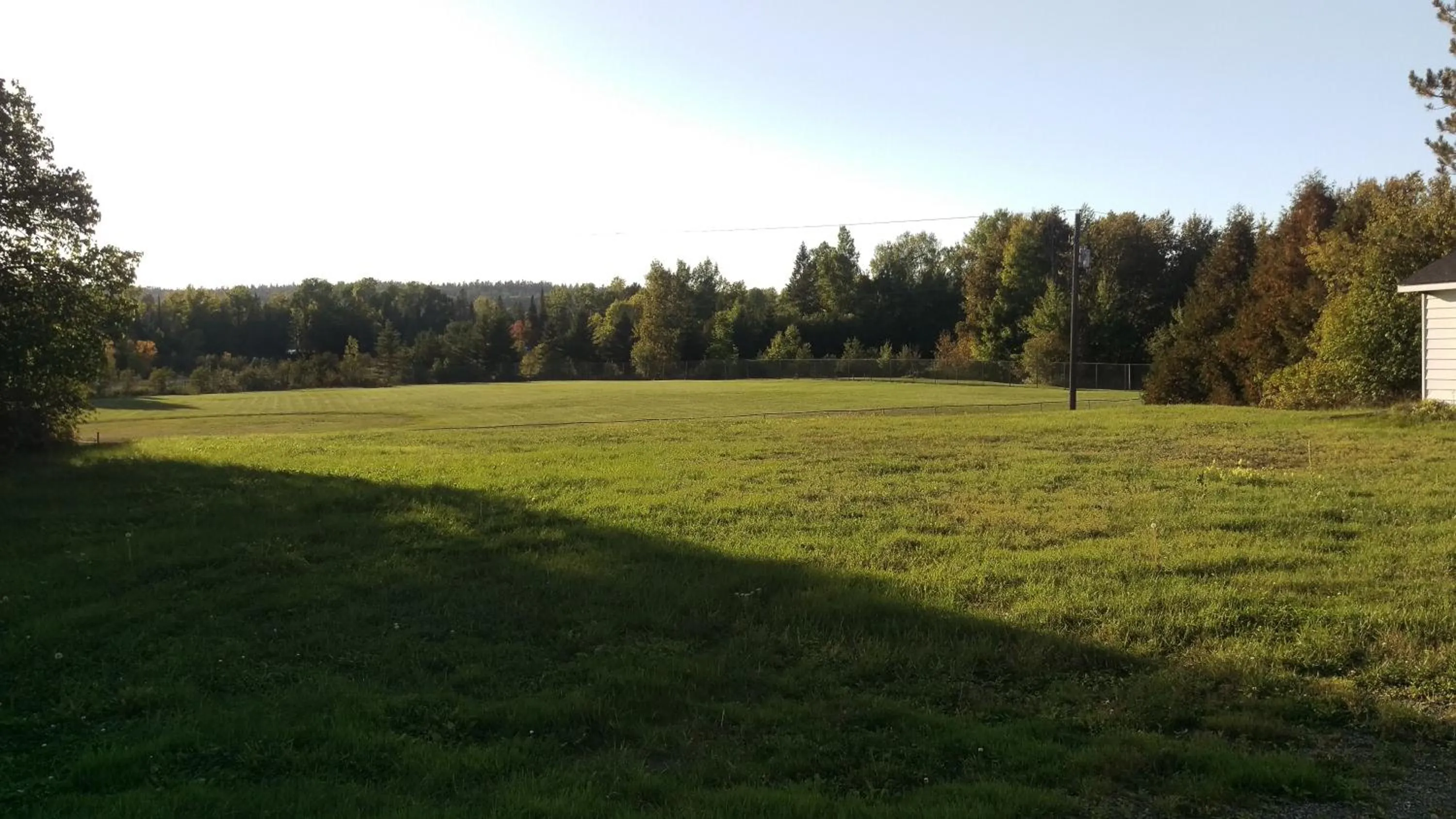 Bay Lake Inn - Frontiersman Motel