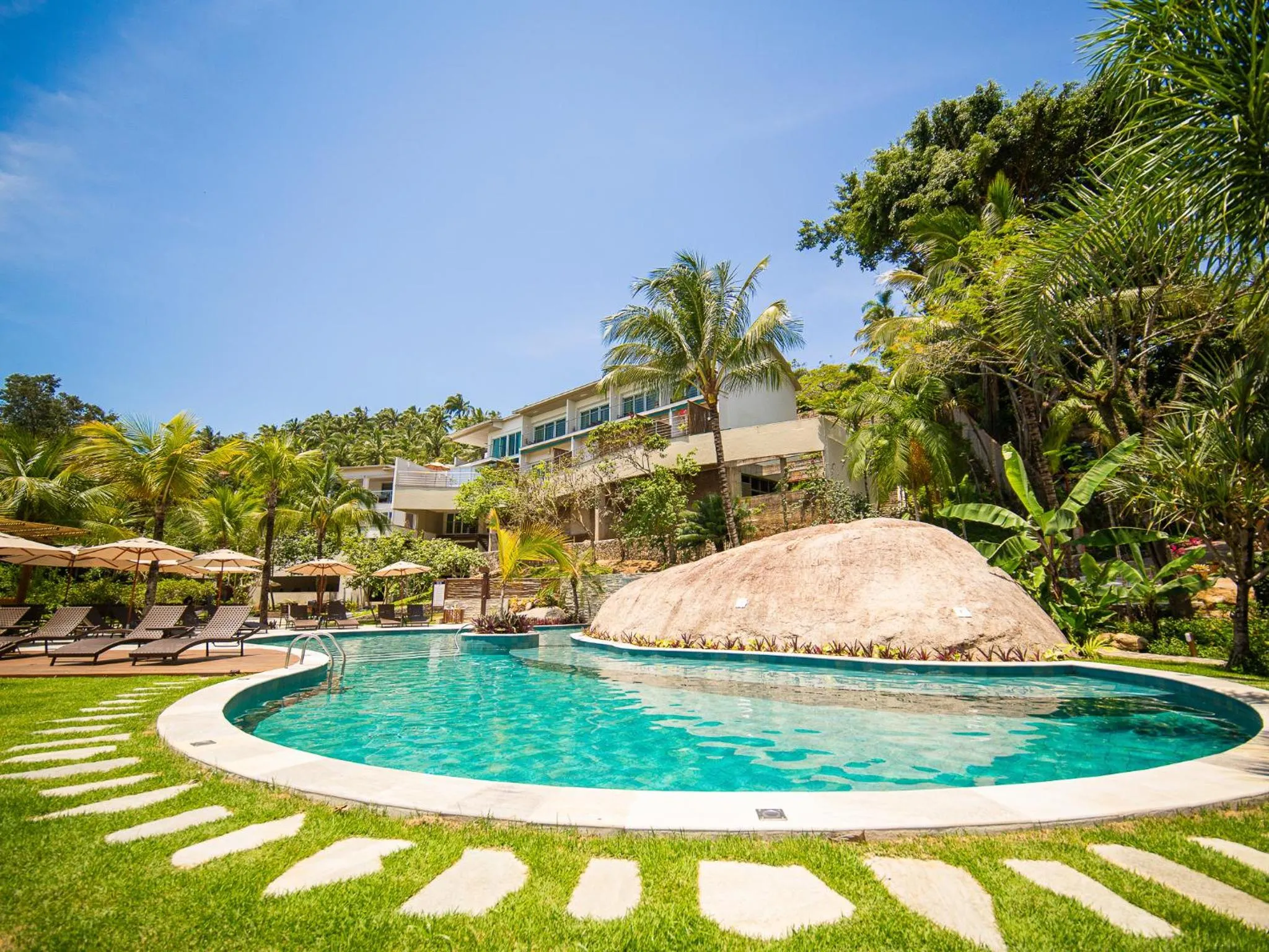 Pool view in Hotel Velas do Engenho