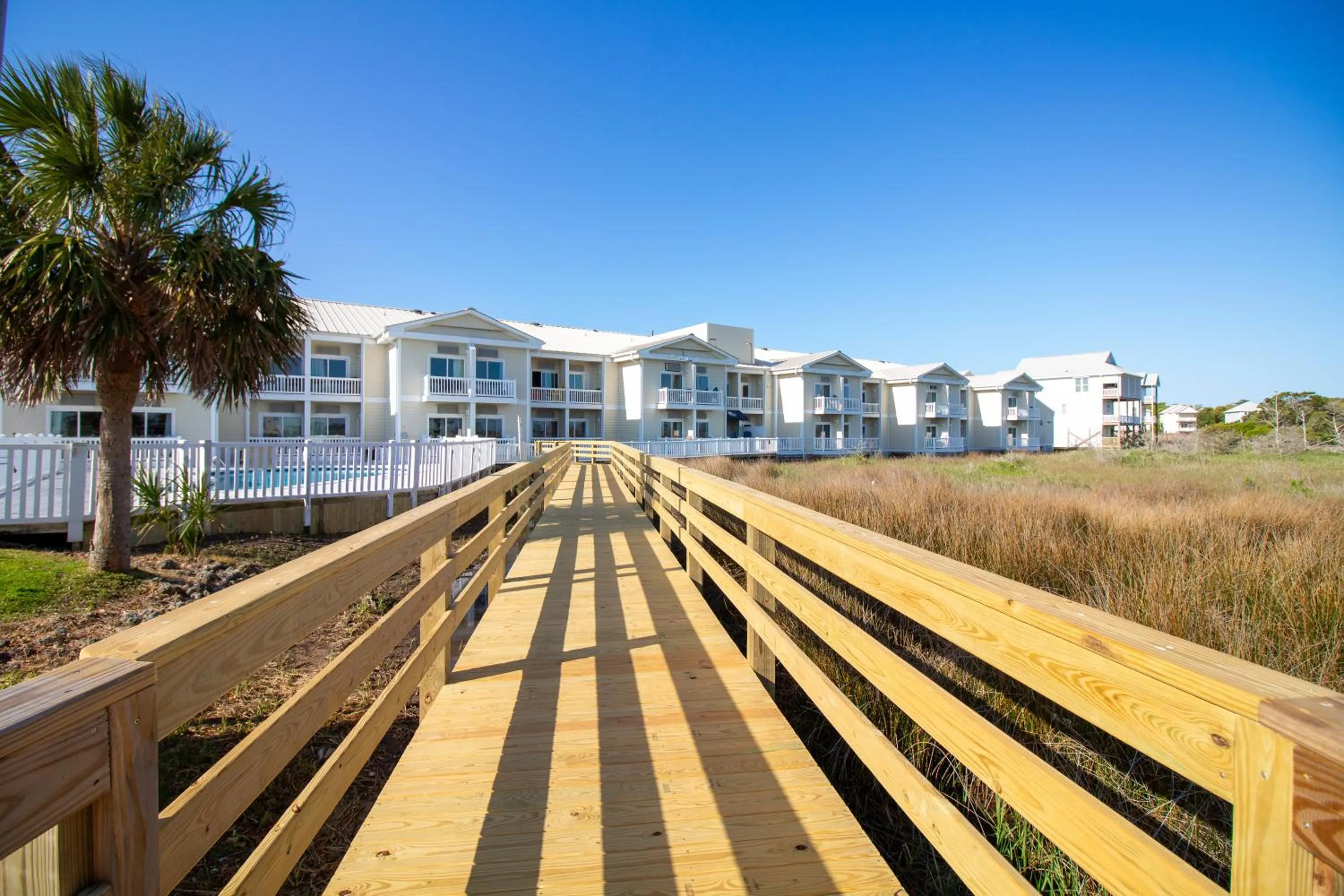 Property building in Palm Suites