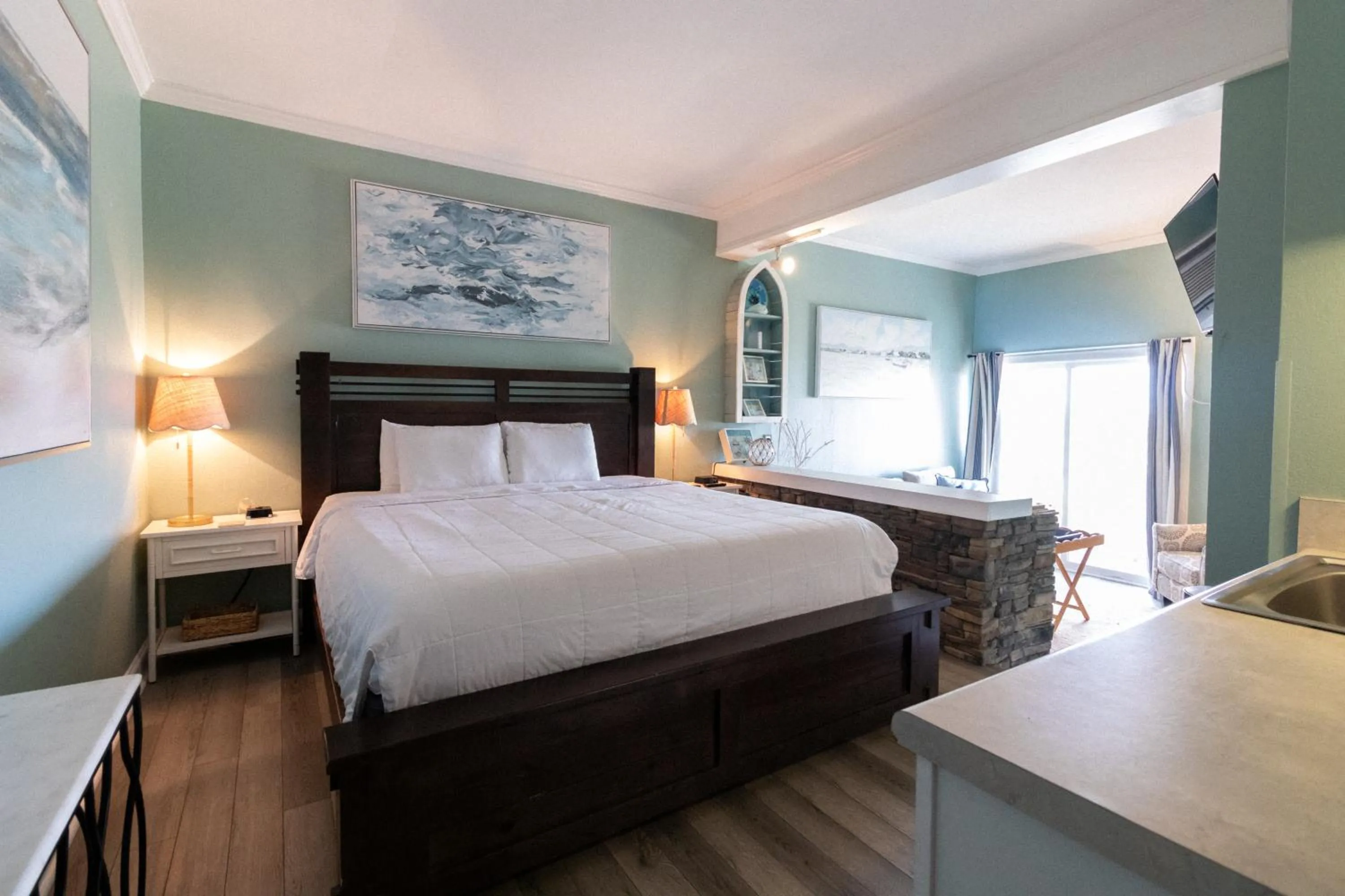 Bedroom, Bed in Palm Suites