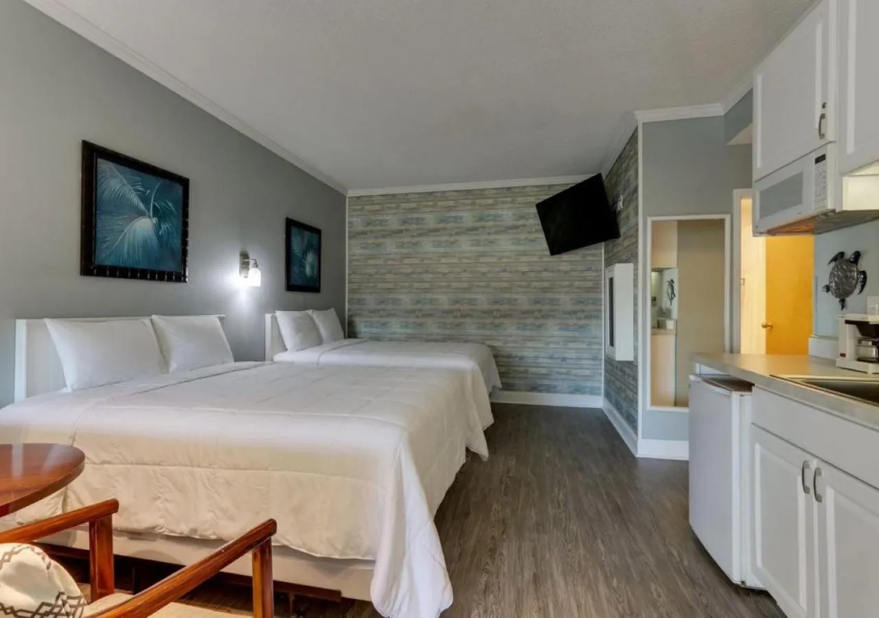 Bedroom, Bed in Palm Suites