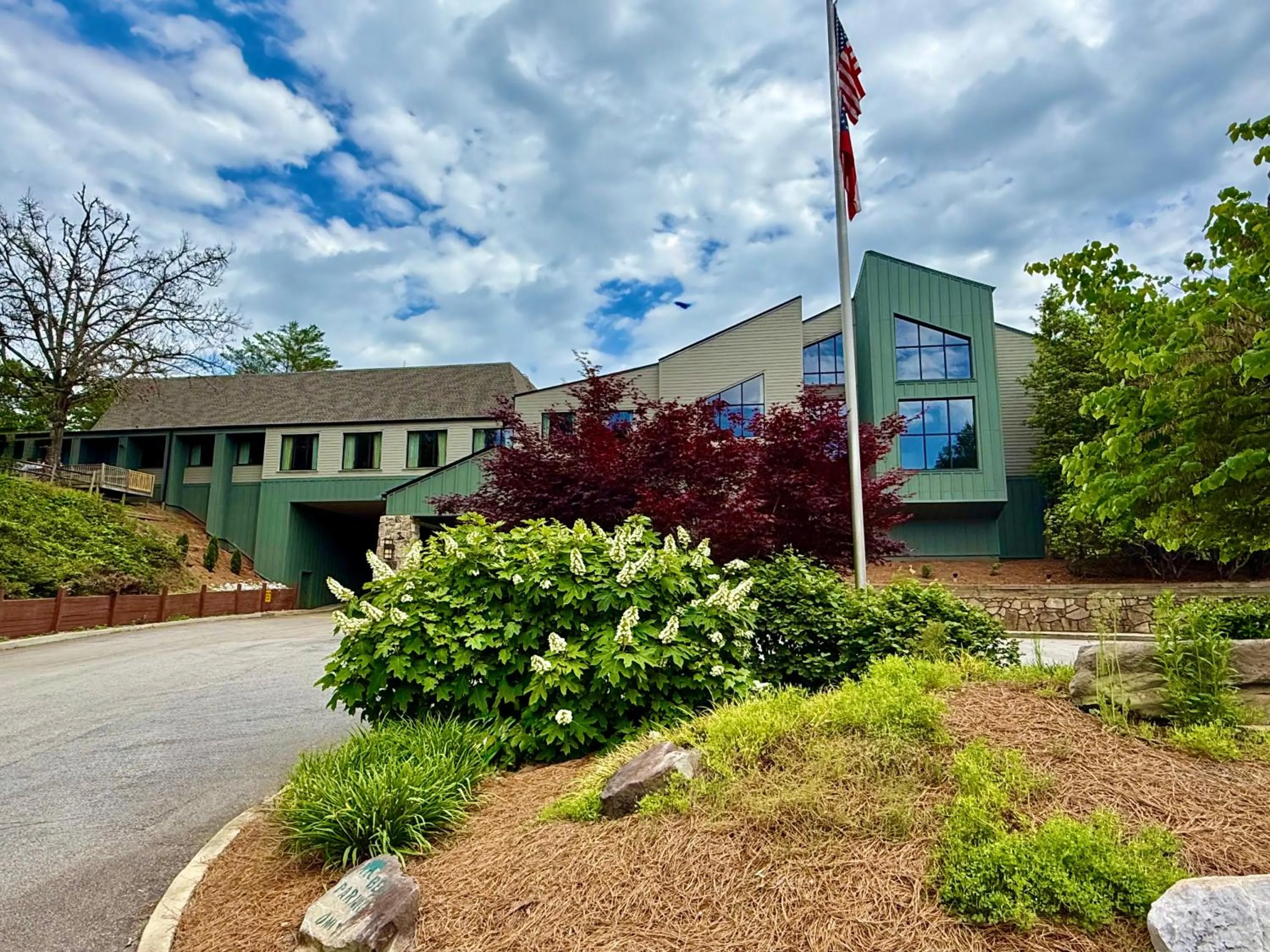 Property building in Unicoi State Park & Lodge