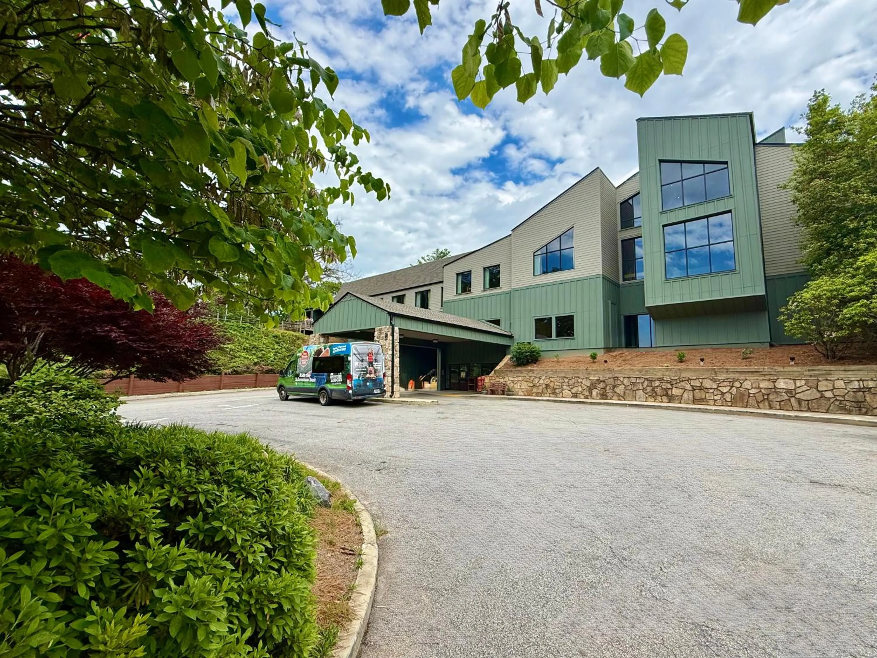 Property building in Unicoi State Park & Lodge