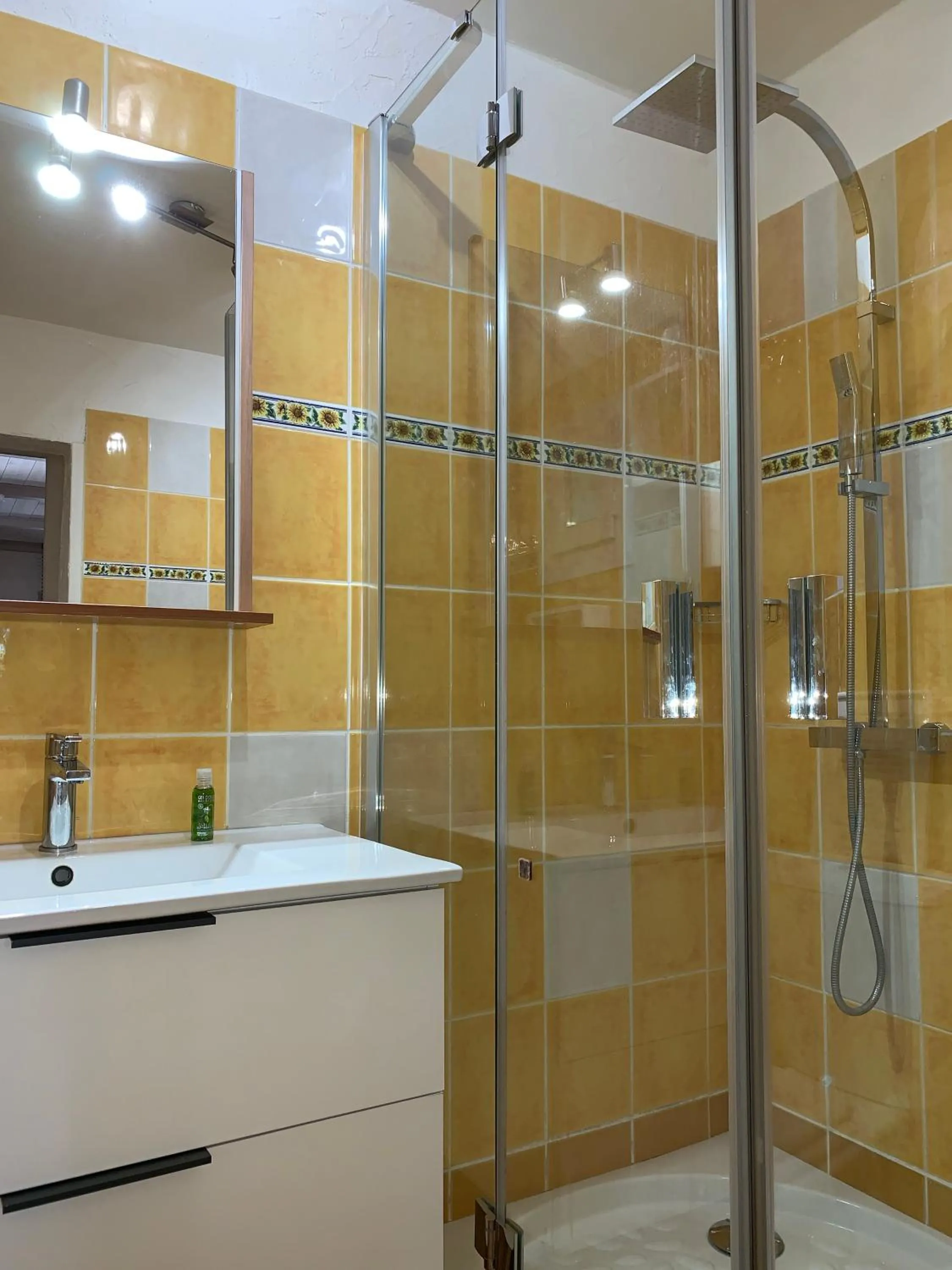 Bathroom in Domaine Au Coeur des Alpilles