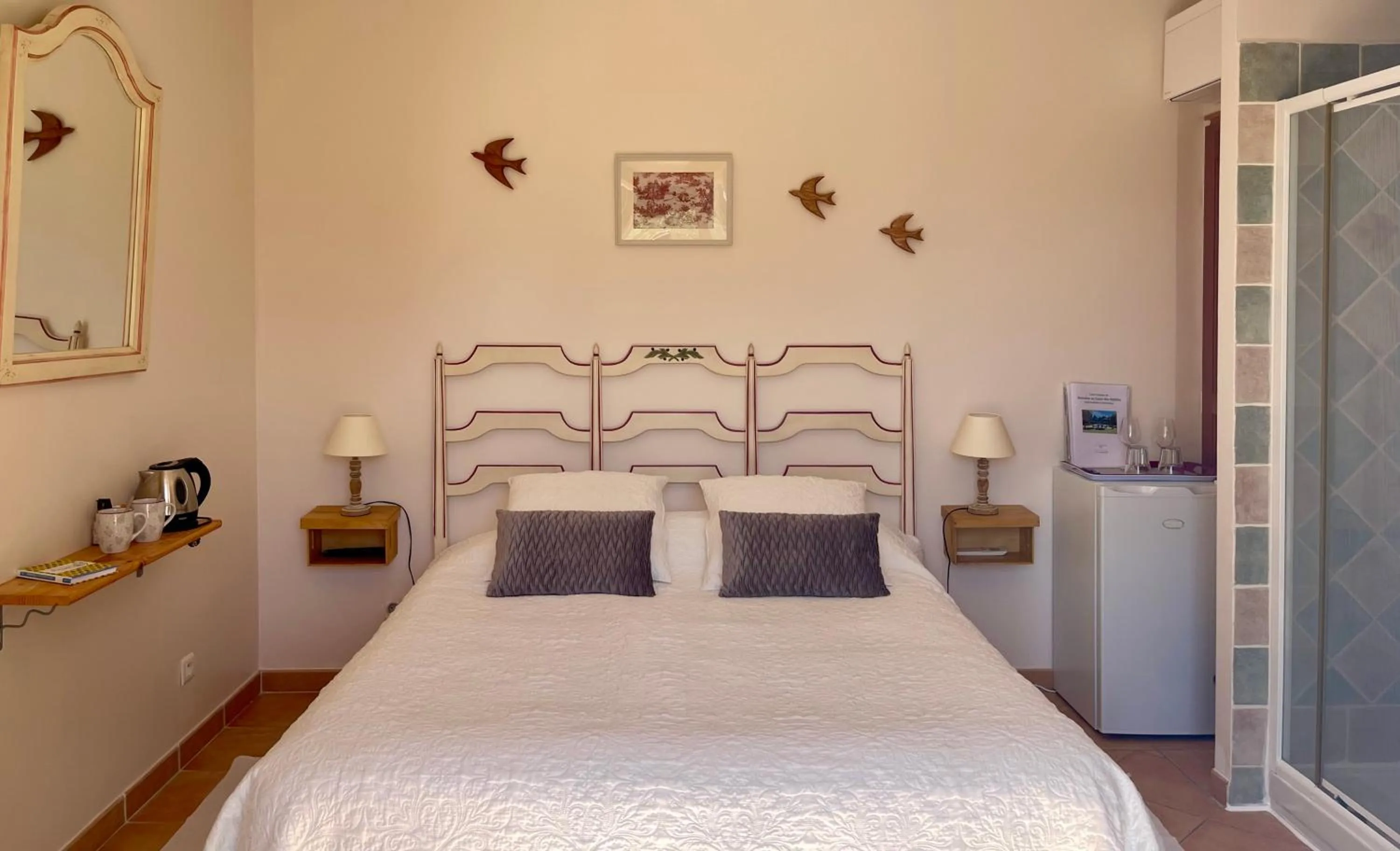 Photo of the whole room in Domaine Au Coeur des Alpilles