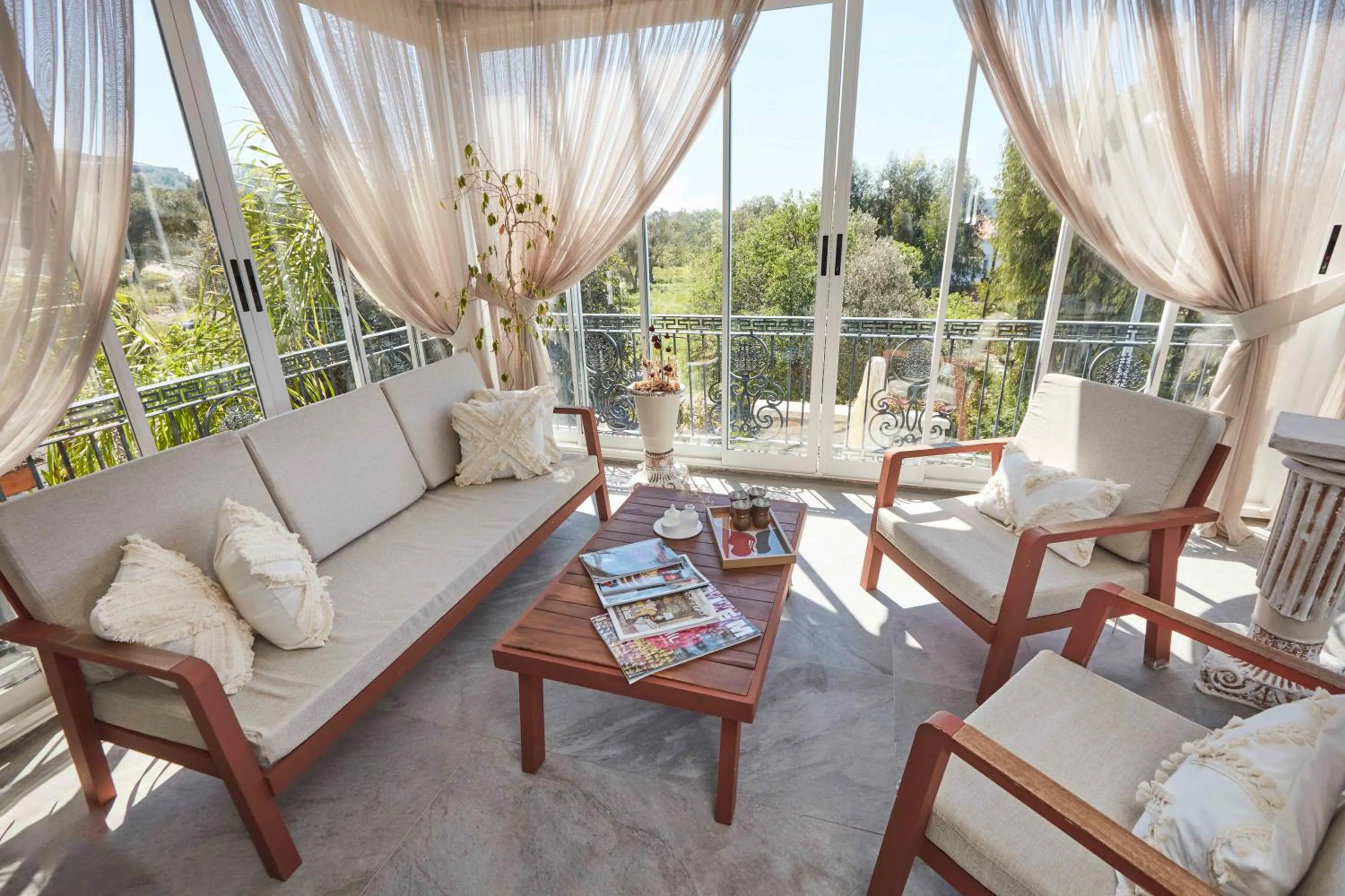 Patio in AlaBora Hotel