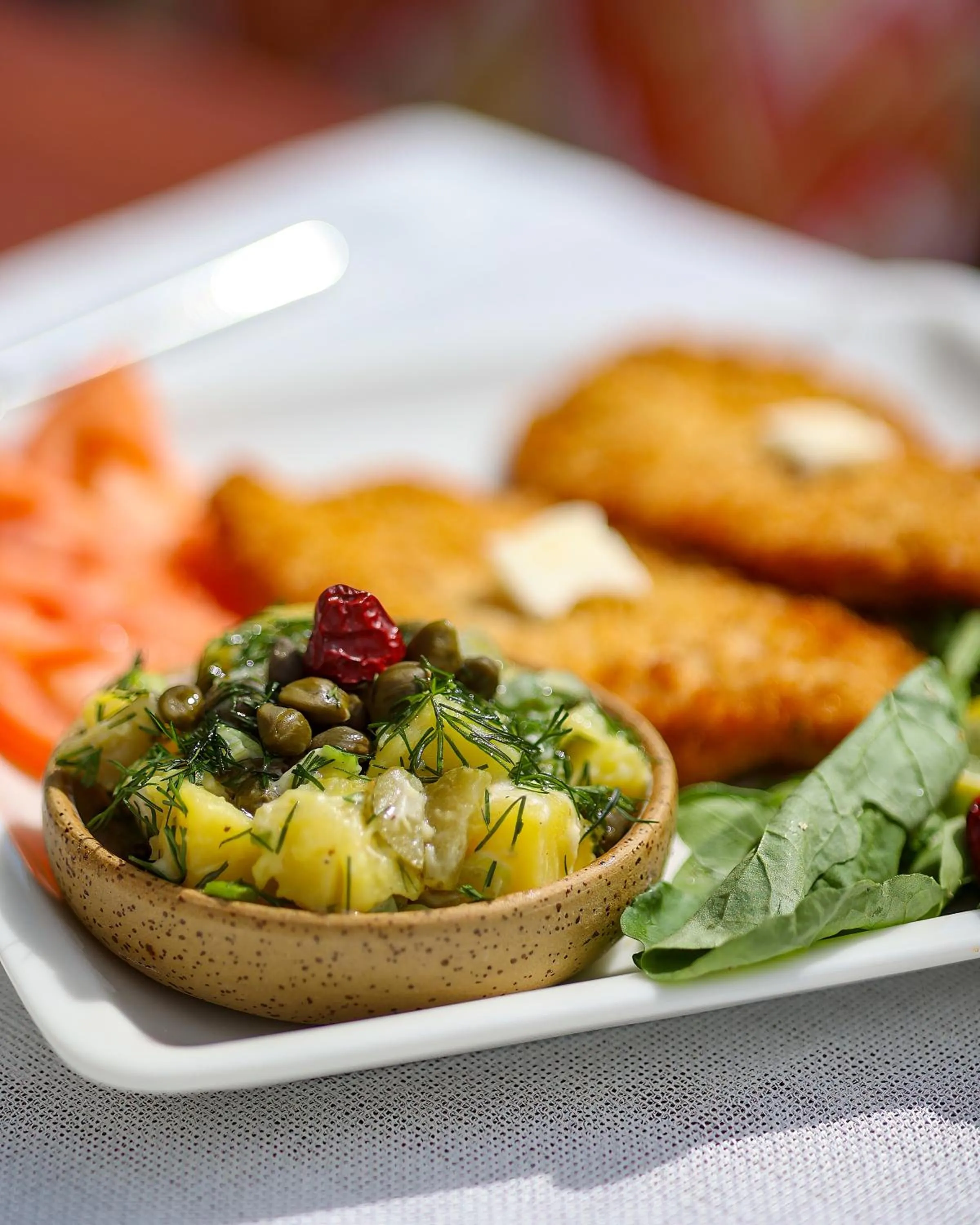 Restaurant/places to eat in AlaBora Hotel