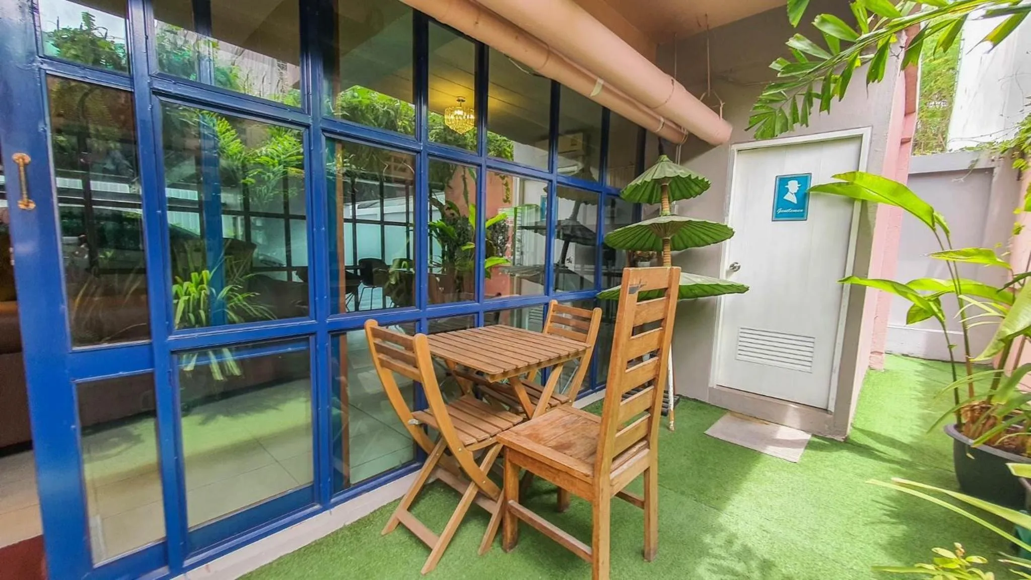 Lobby or reception in RoomQuest Bangkok Ratchada