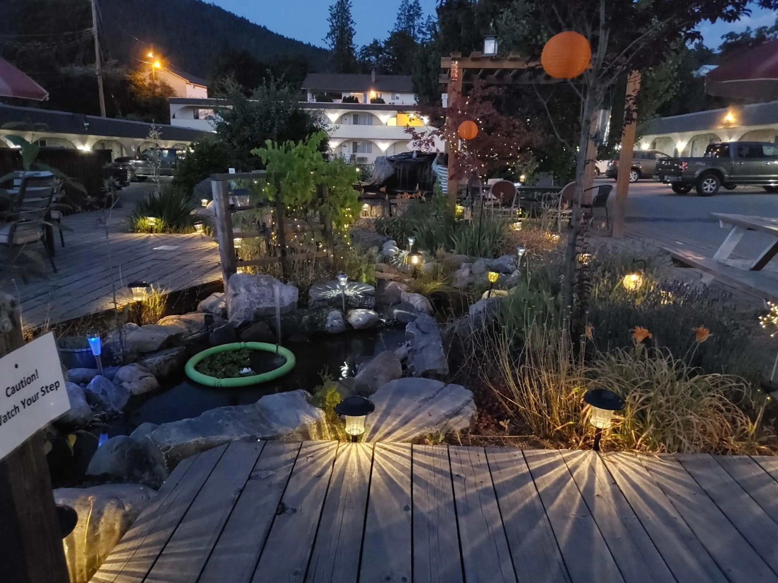 Patio in Magnuson Hotel Creston