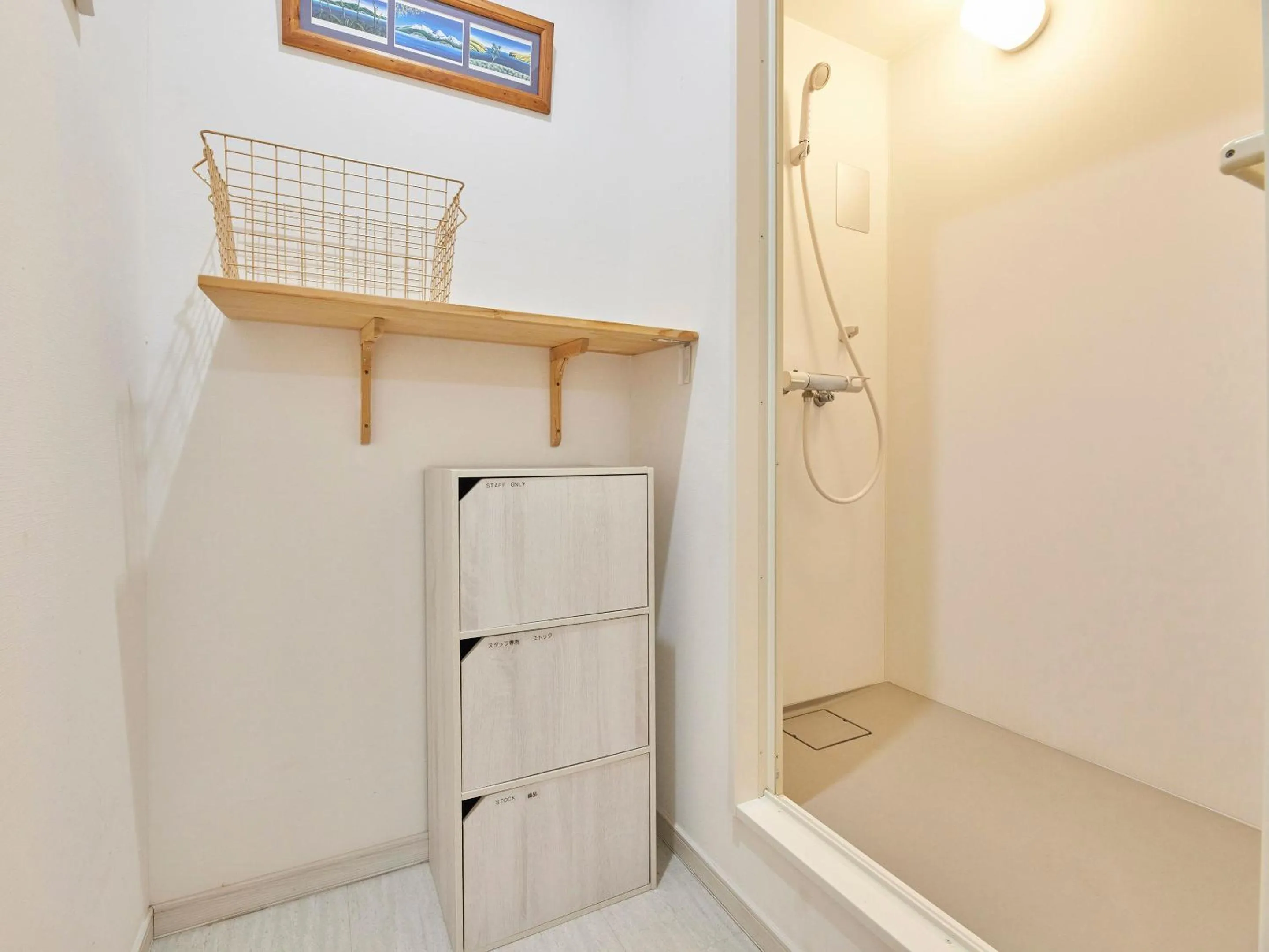 Shower in Itosima Guesthouse TOMO