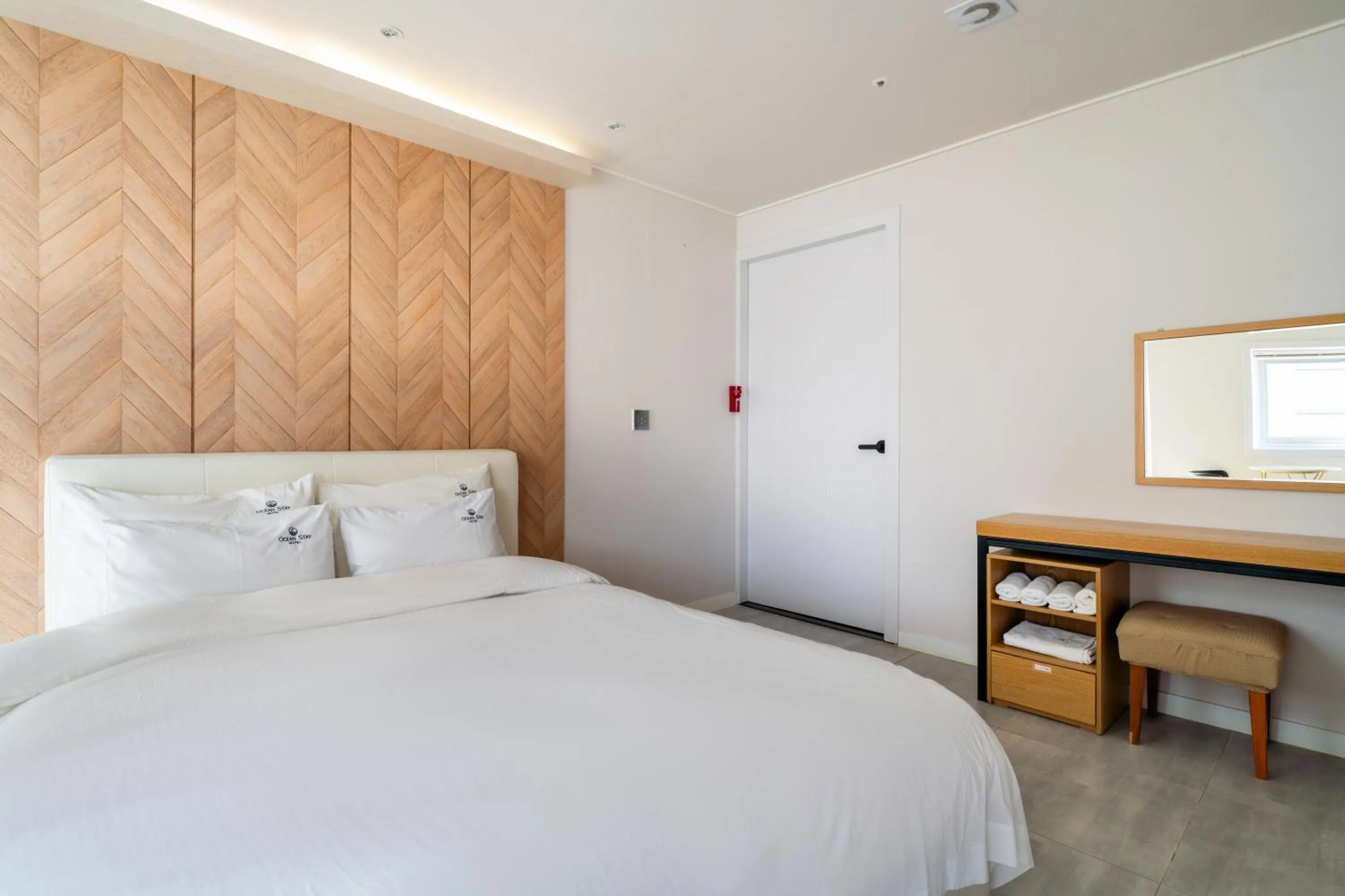 Bed in 오션스테이 호텔