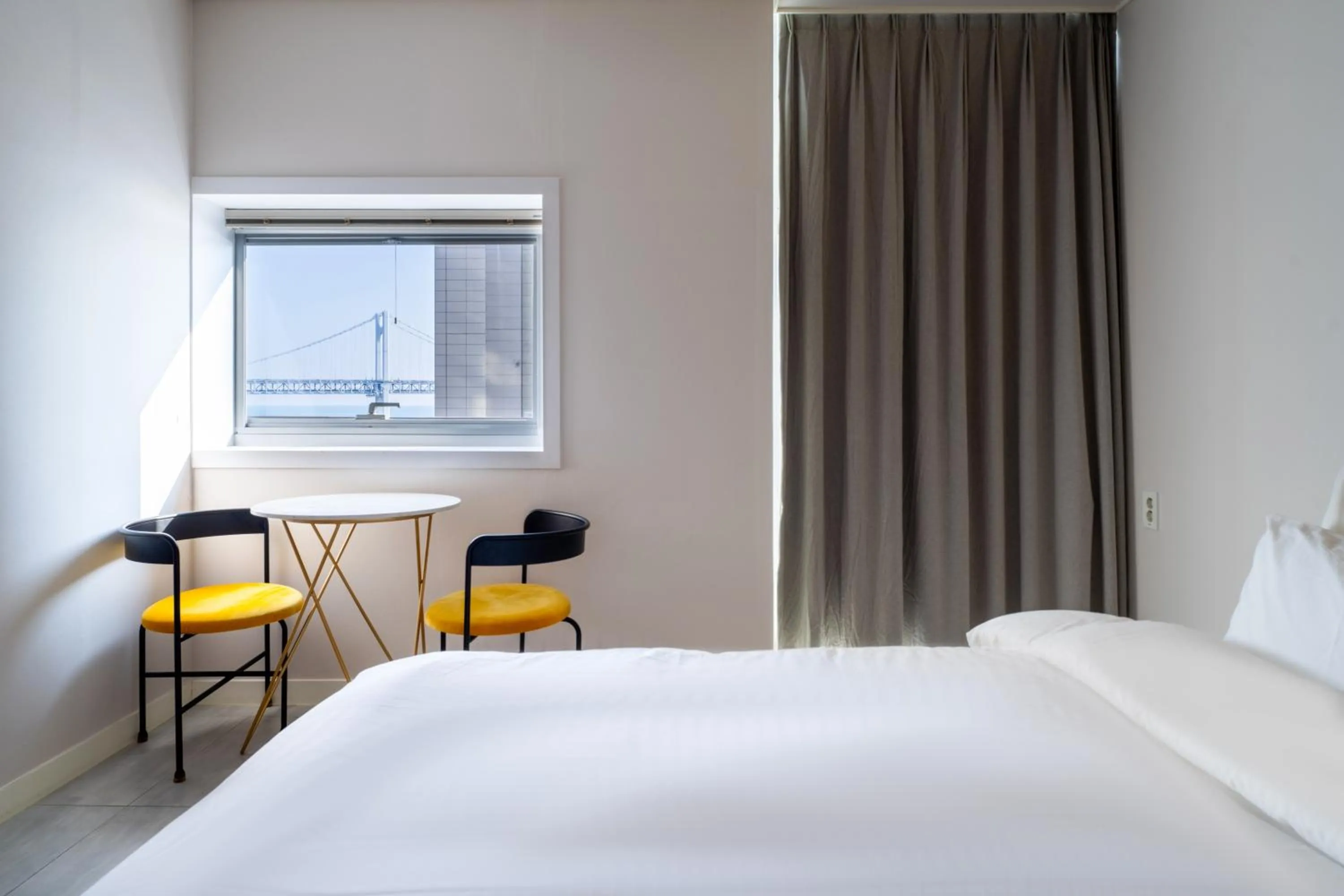 Bed in Oceanstay Hotel