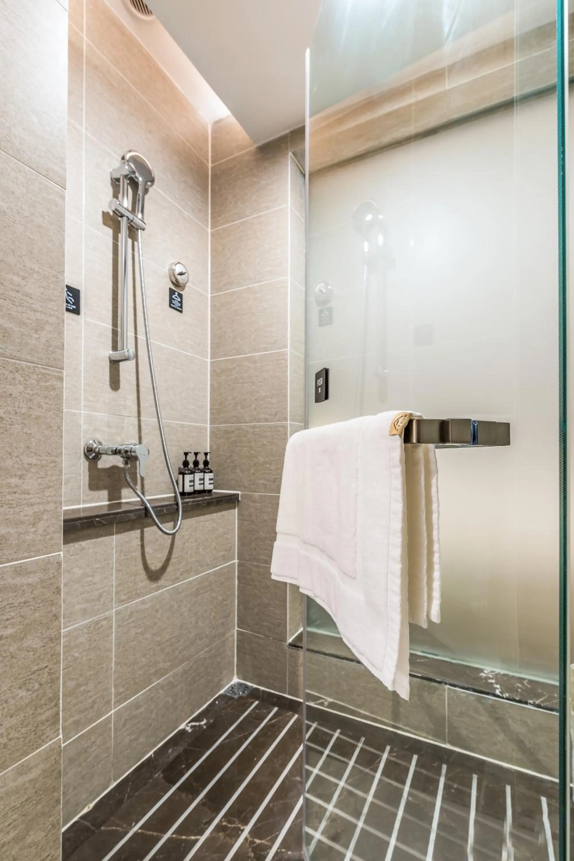 Shower in Atour Hotel Hangzhou West Lake