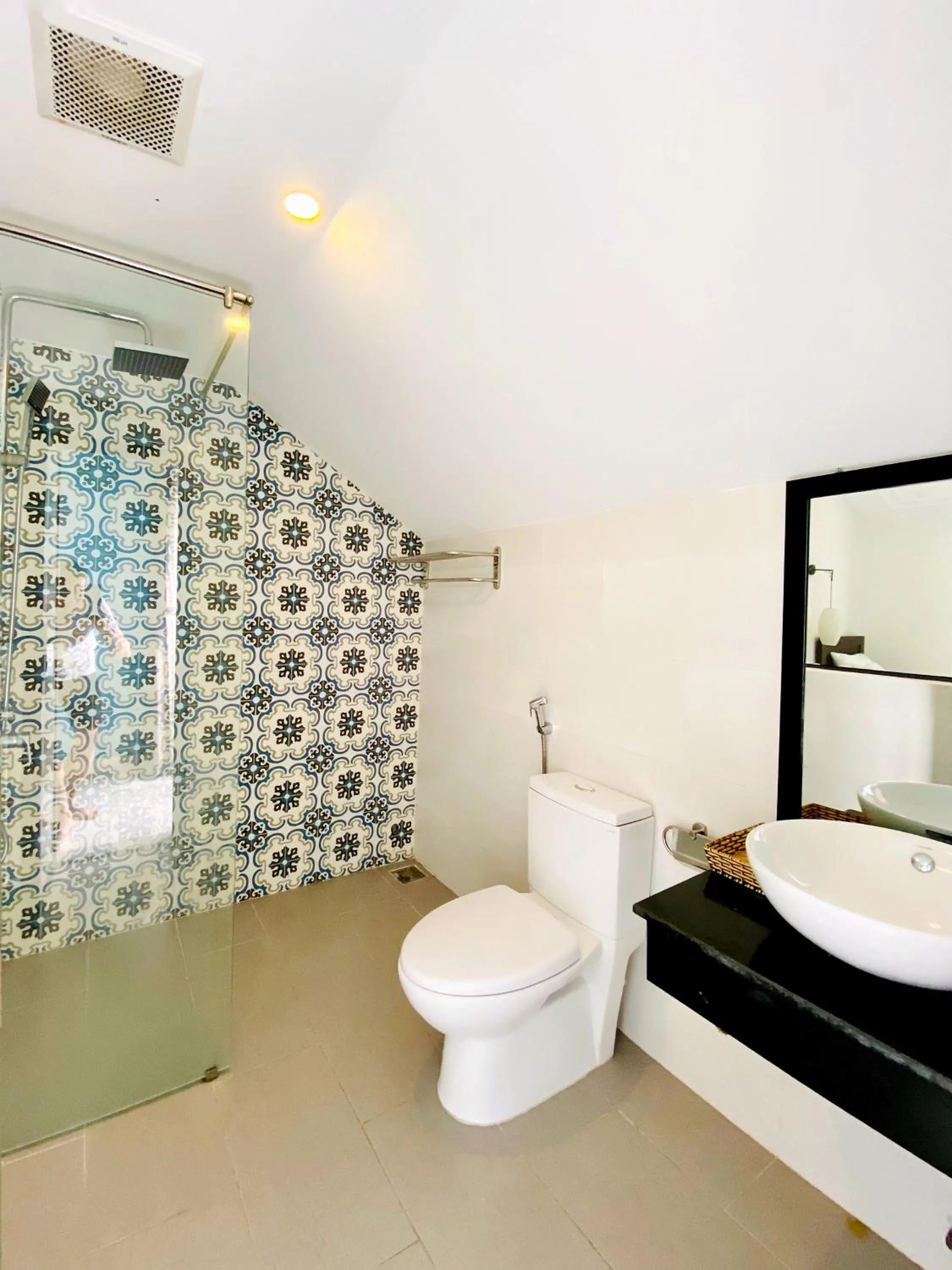 Shower in Grand Holiday Hoian Villa