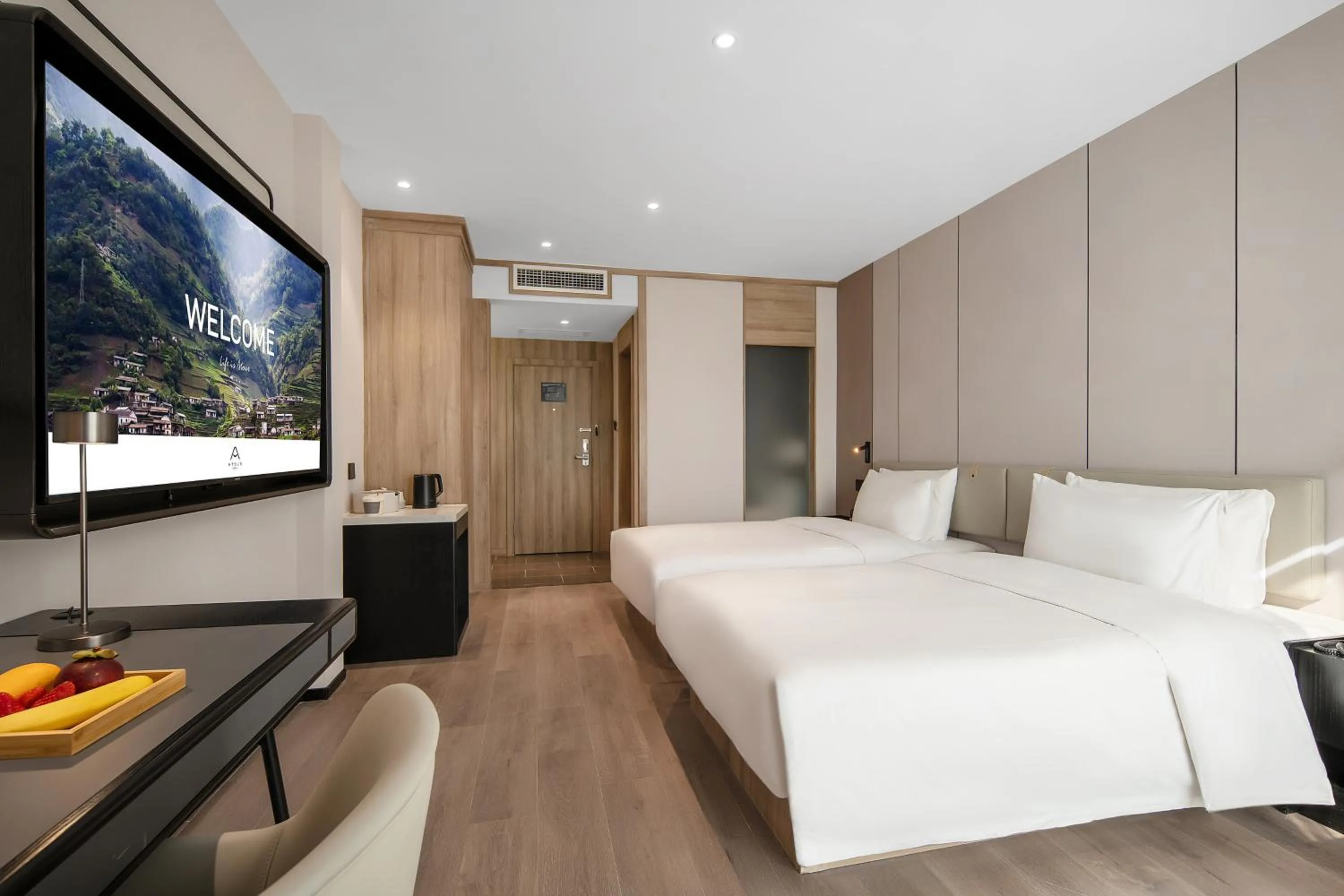 Photo of the whole room, Bed in Atour Hotel Chengdu New Convention and Exhibition Center Branch