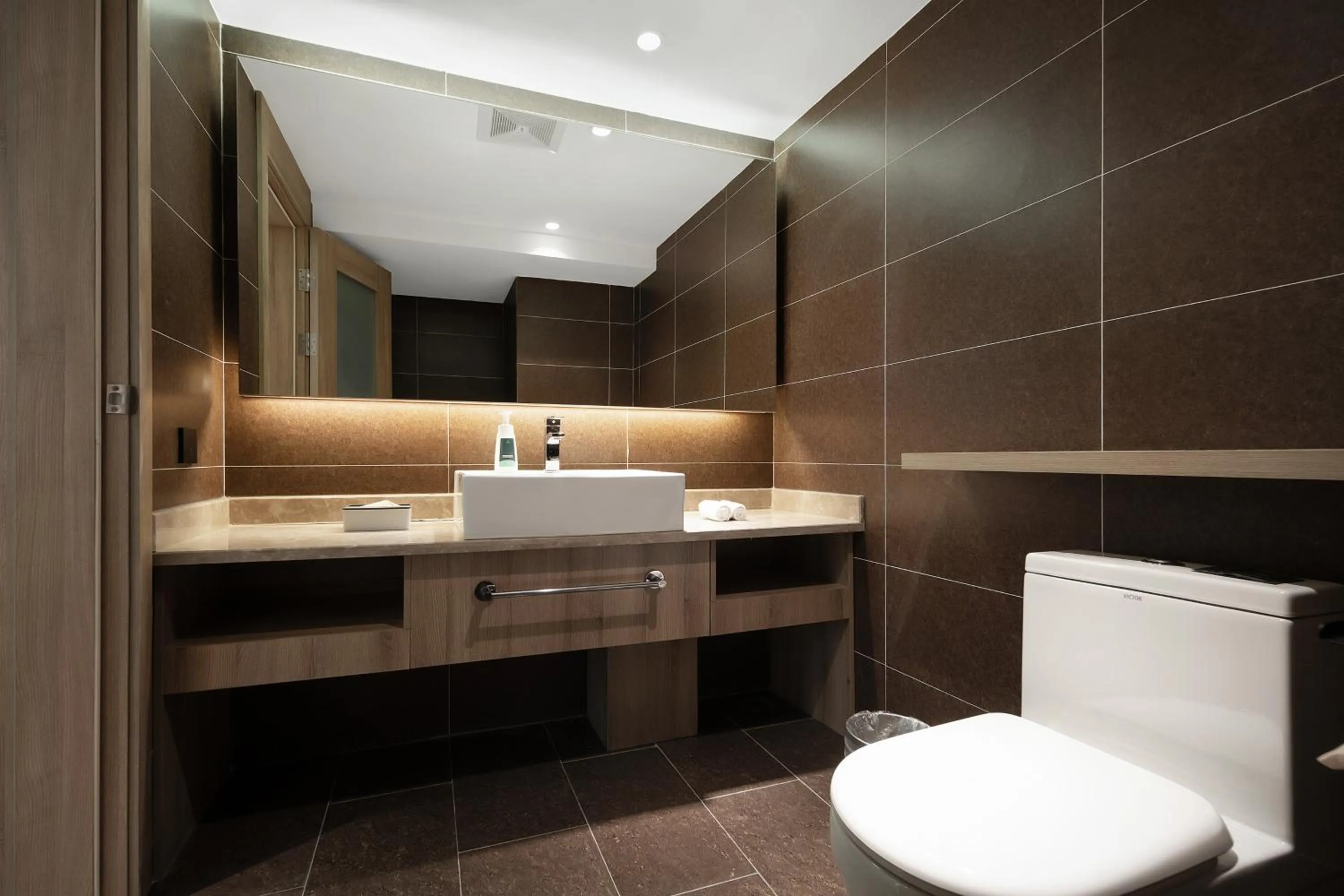 Toilet in Atour Hotel Chengdu New Convention and Exhibition Center Branch