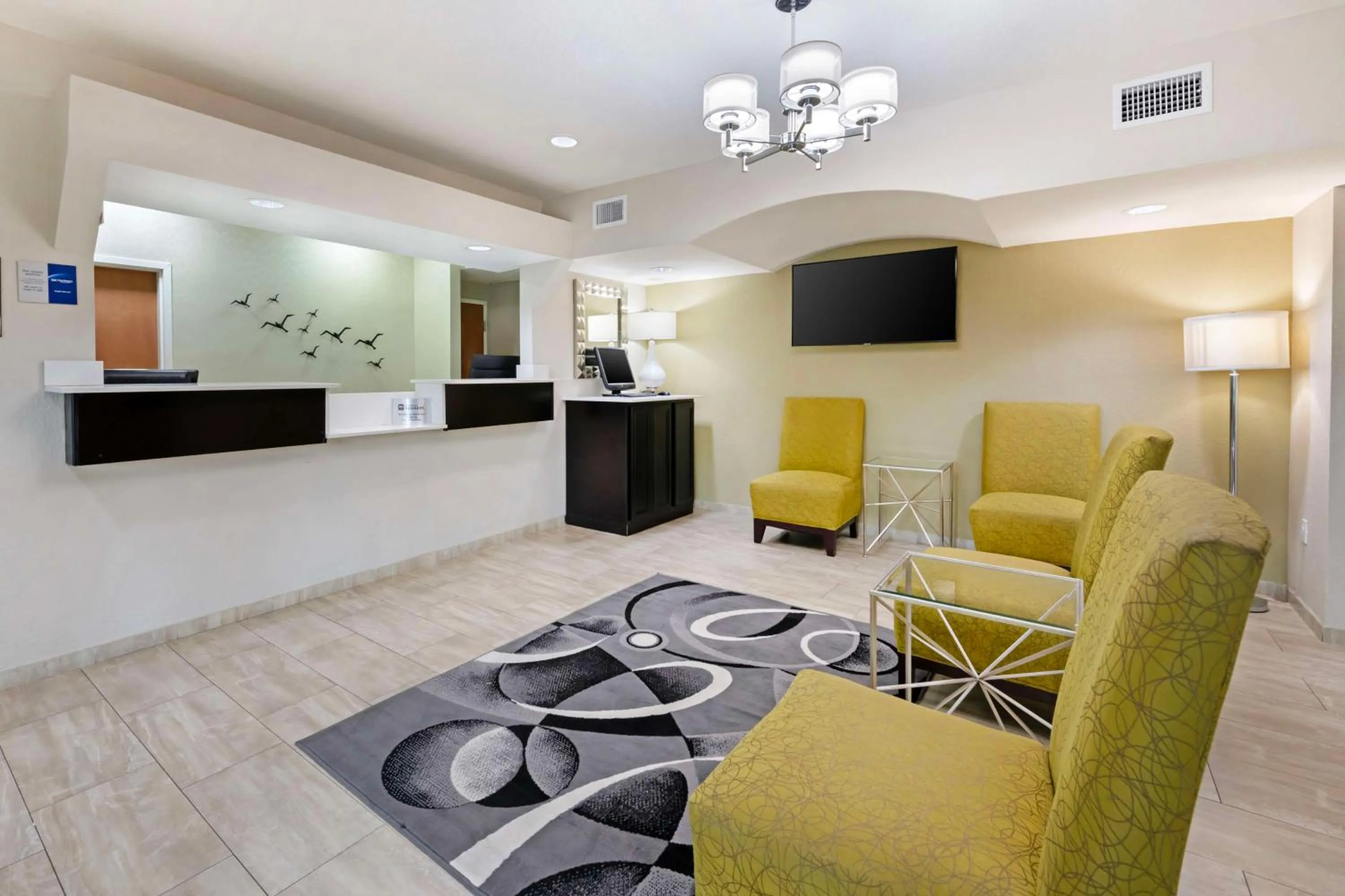 Lobby or reception in Best Western Edgewater Inn