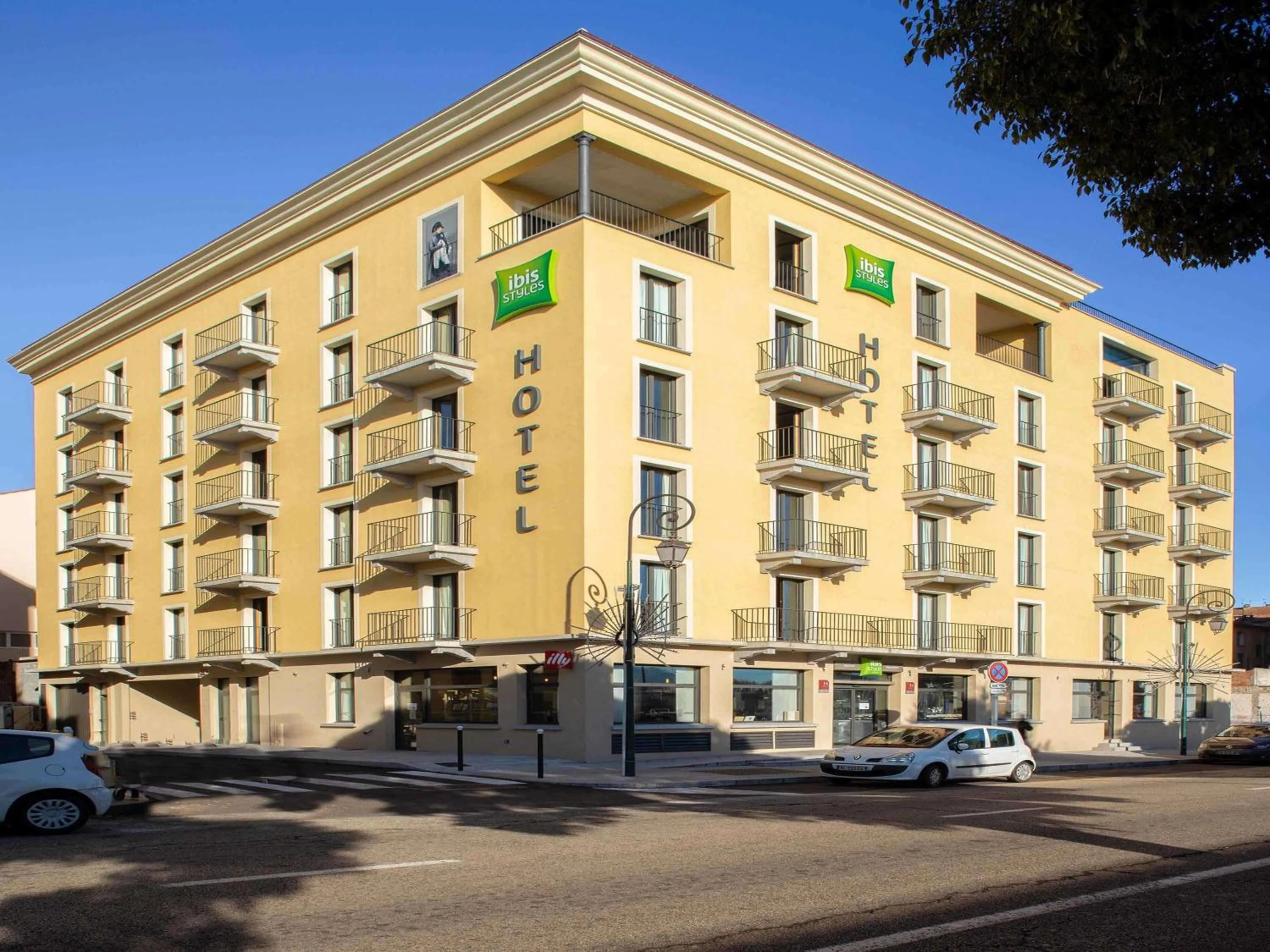 Property building in ibis Styles Ajaccio Napoleon