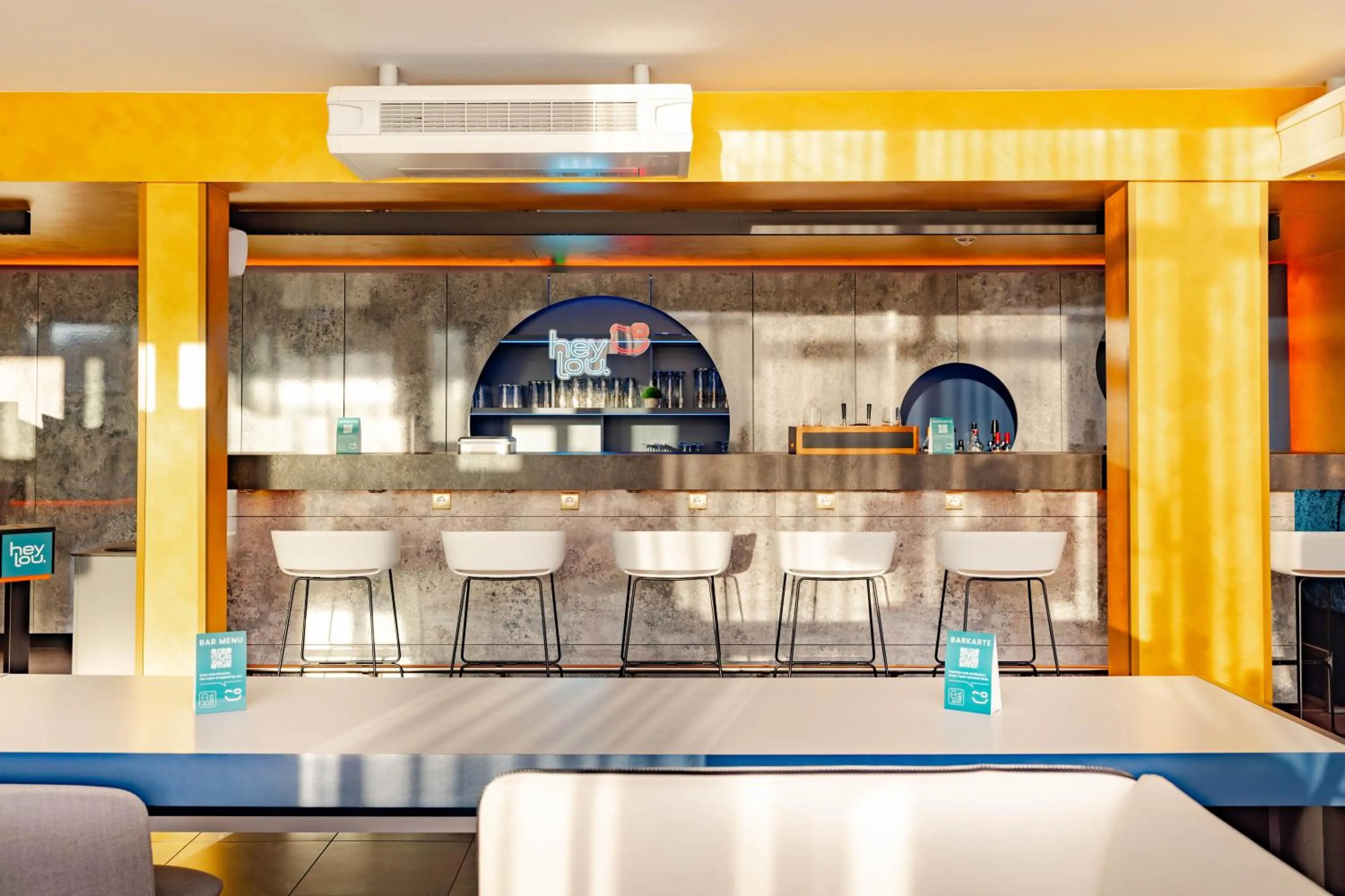 Lounge or bar in Hey Lou Hotel Nördlingen