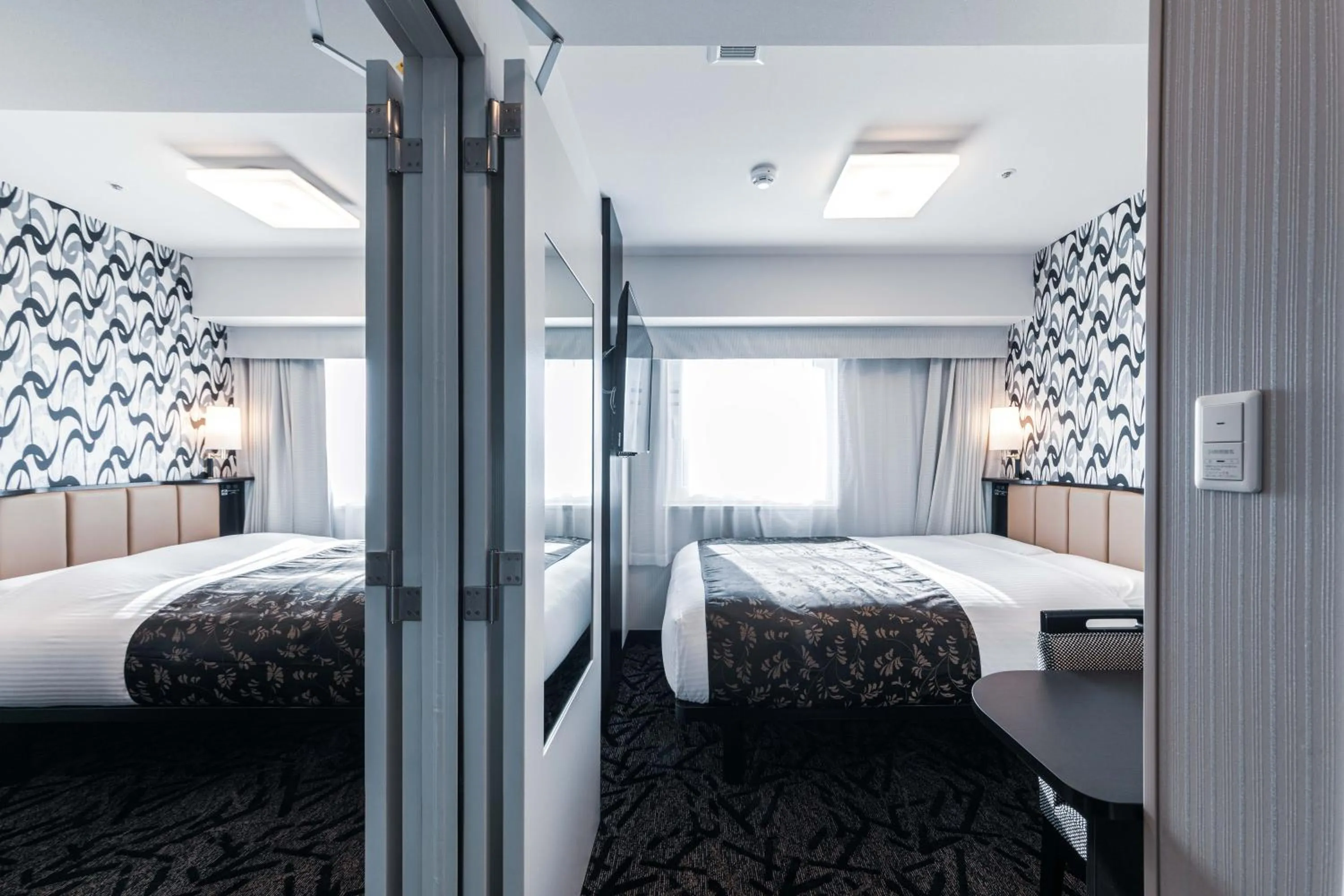 Bed in APA Hotel & Resort Midosuji Hommachi Ekimae Tower