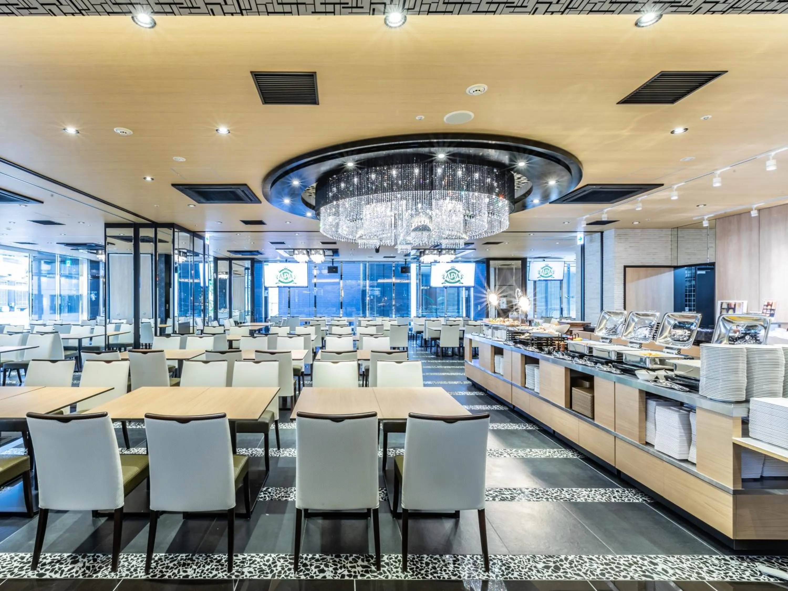 Restaurant/places to eat in APA Hotel & Resort Midosuji Hommachi Ekimae Tower