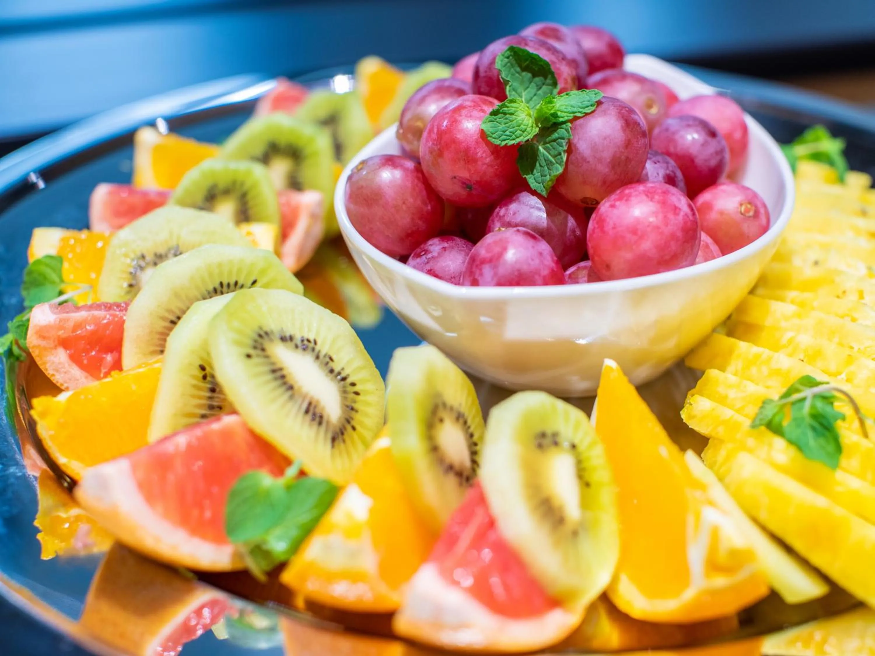 Restaurant/places to eat in APA Hotel & Resort Midosuji Hommachi Ekimae Tower