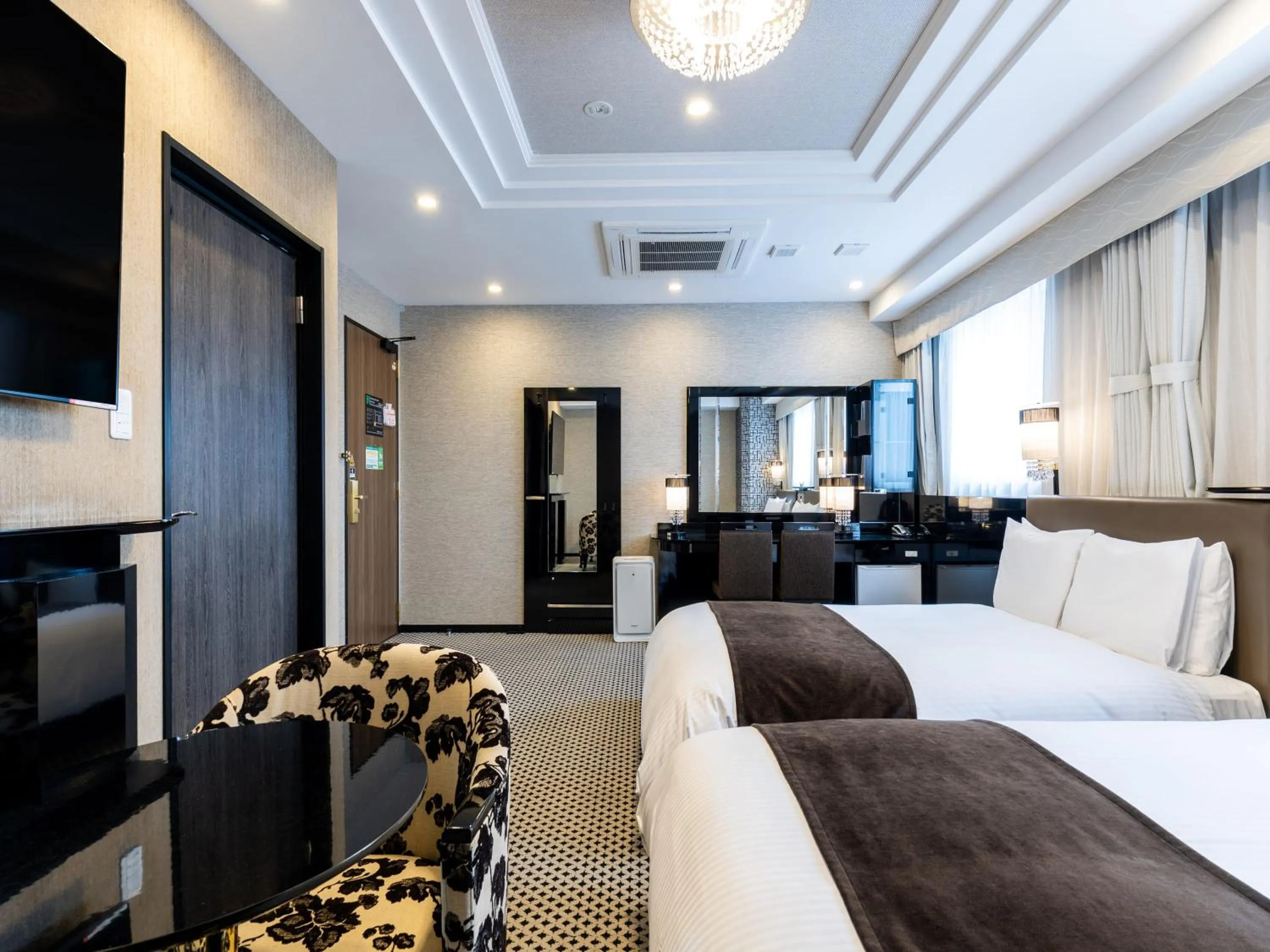 furniture, Bed in APA Hotel & Resort Midosuji Hommachi Ekimae Tower