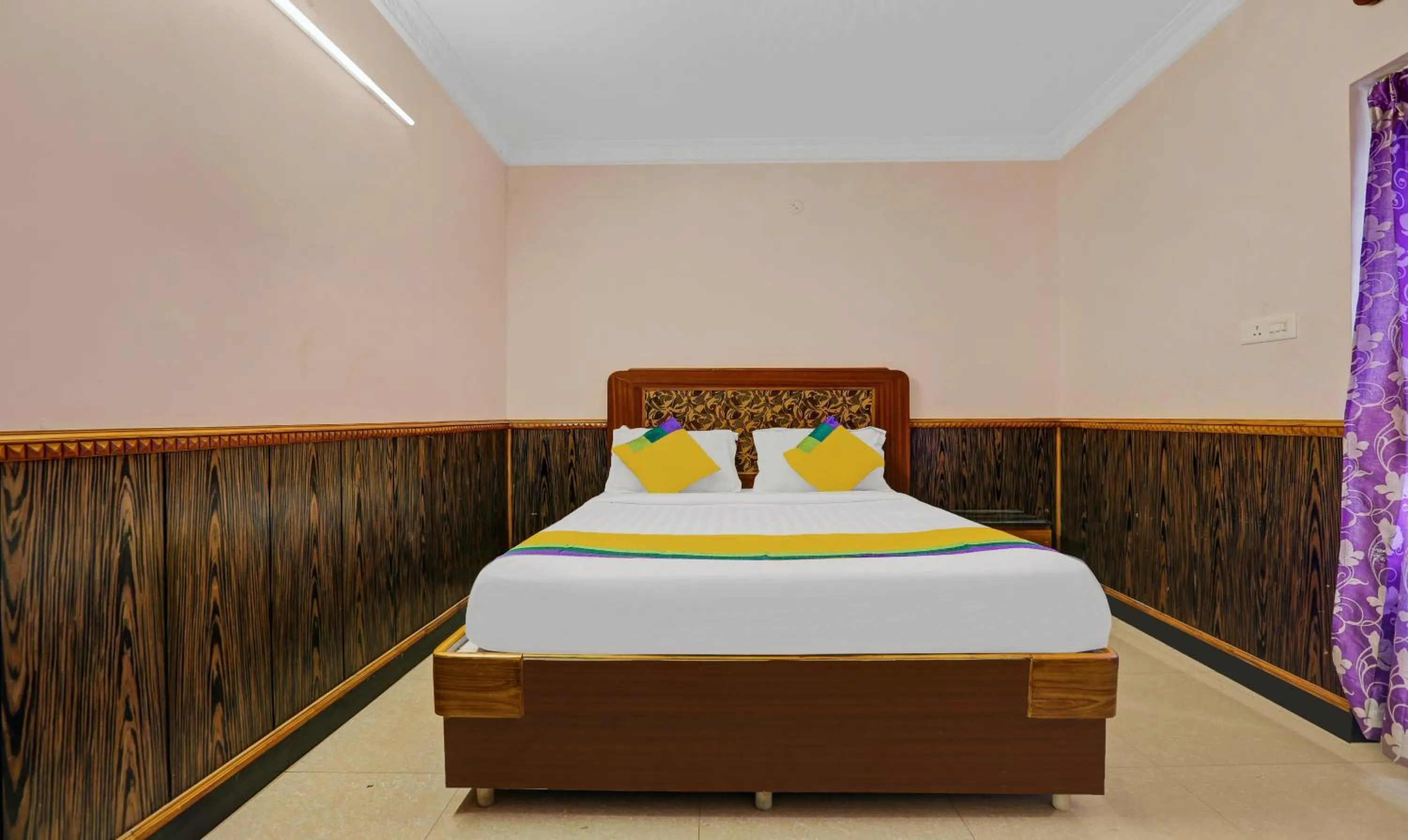 Bedroom, Bed in Itsy Hotels Rain Forest