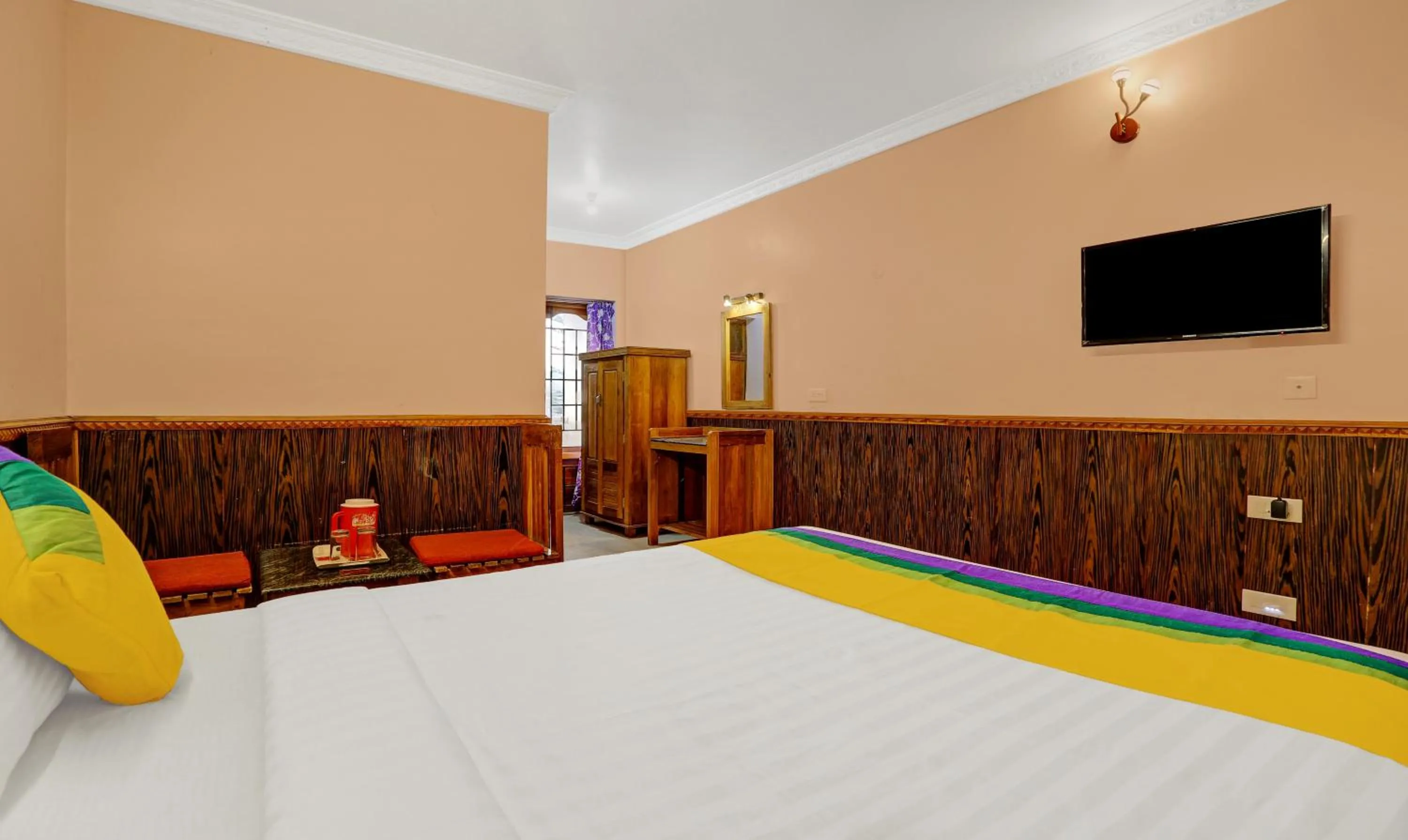 Bedroom, Bed in Itsy Hotels Rain Forest