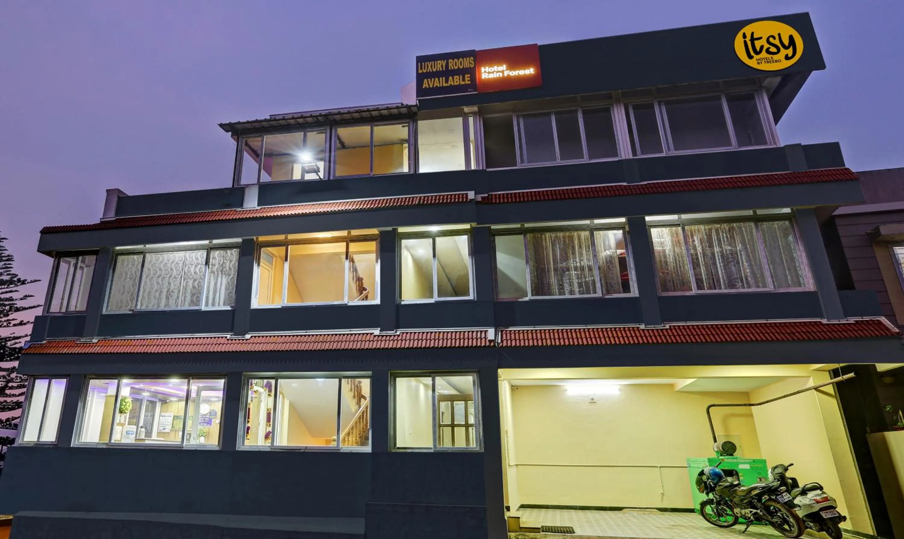 Facade/entrance in Itsy Hotels Rain Forest