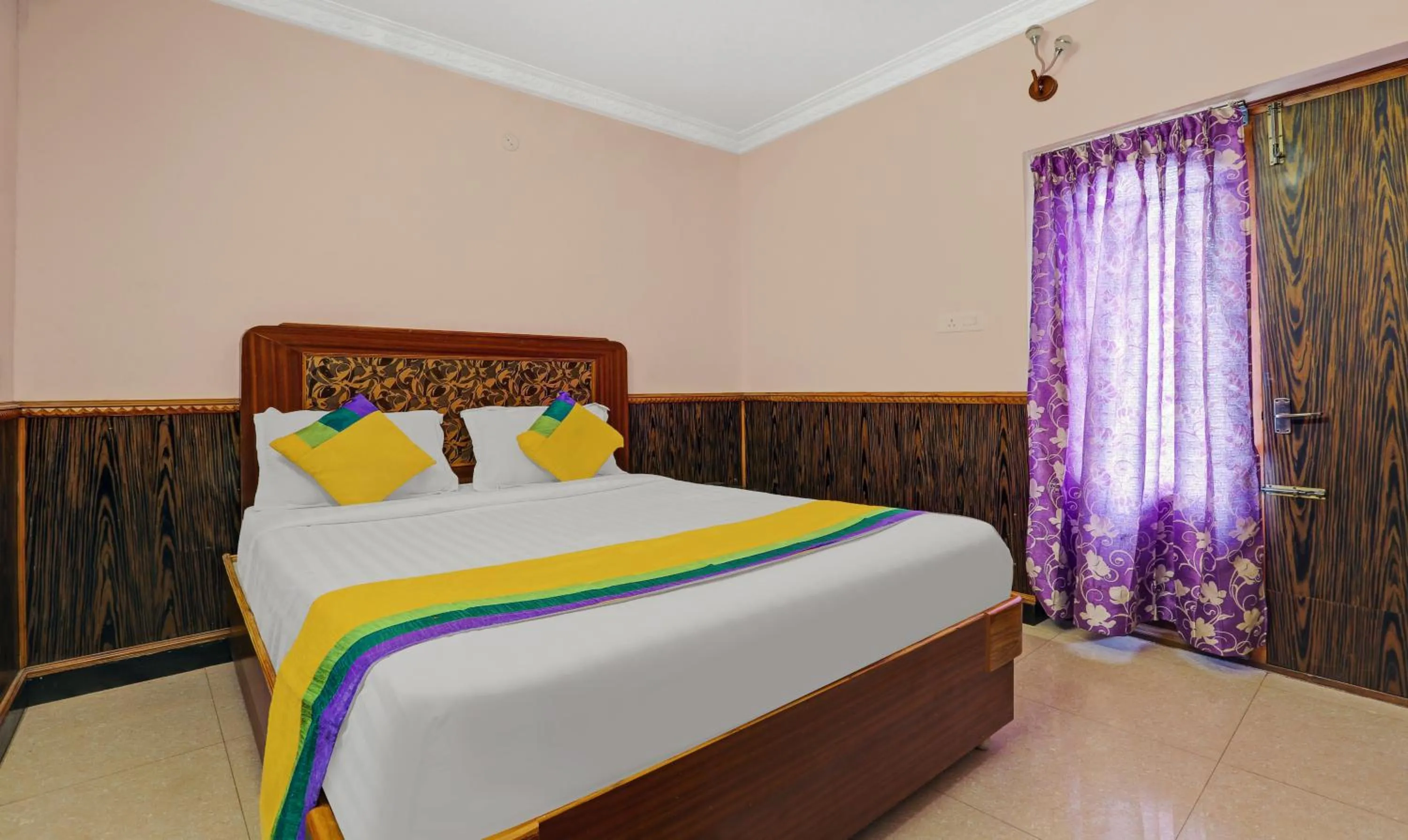 Bedroom, Bed in Itsy Hotels Rain Forest