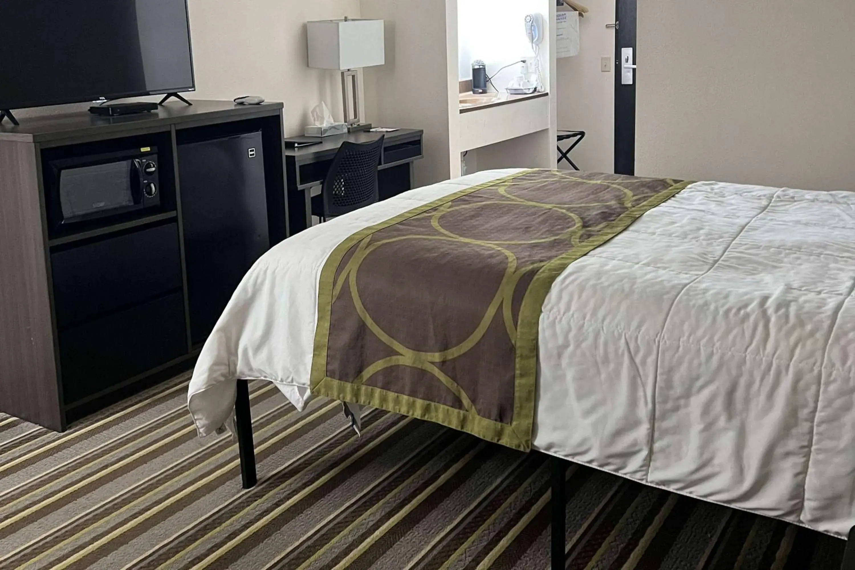 Queen Room - Disability Access - Non-Smoking in Super 8 by Wyndham Nebraska City Queen Room - Disability Access - Non-Smoking in Super 8 by Wyndham Nebraska City