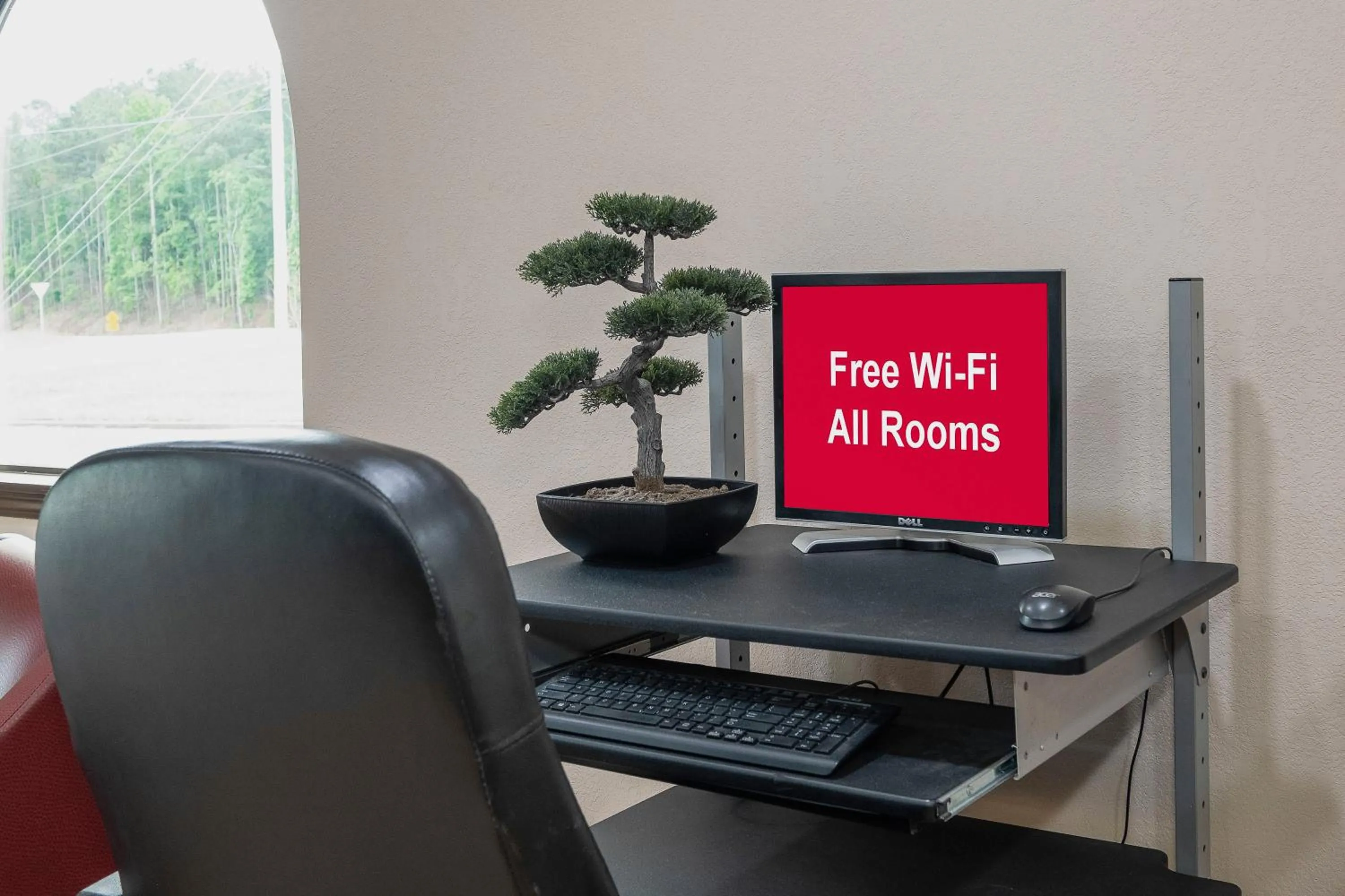 Business facilities in Red Roof Inn & Suites Rome