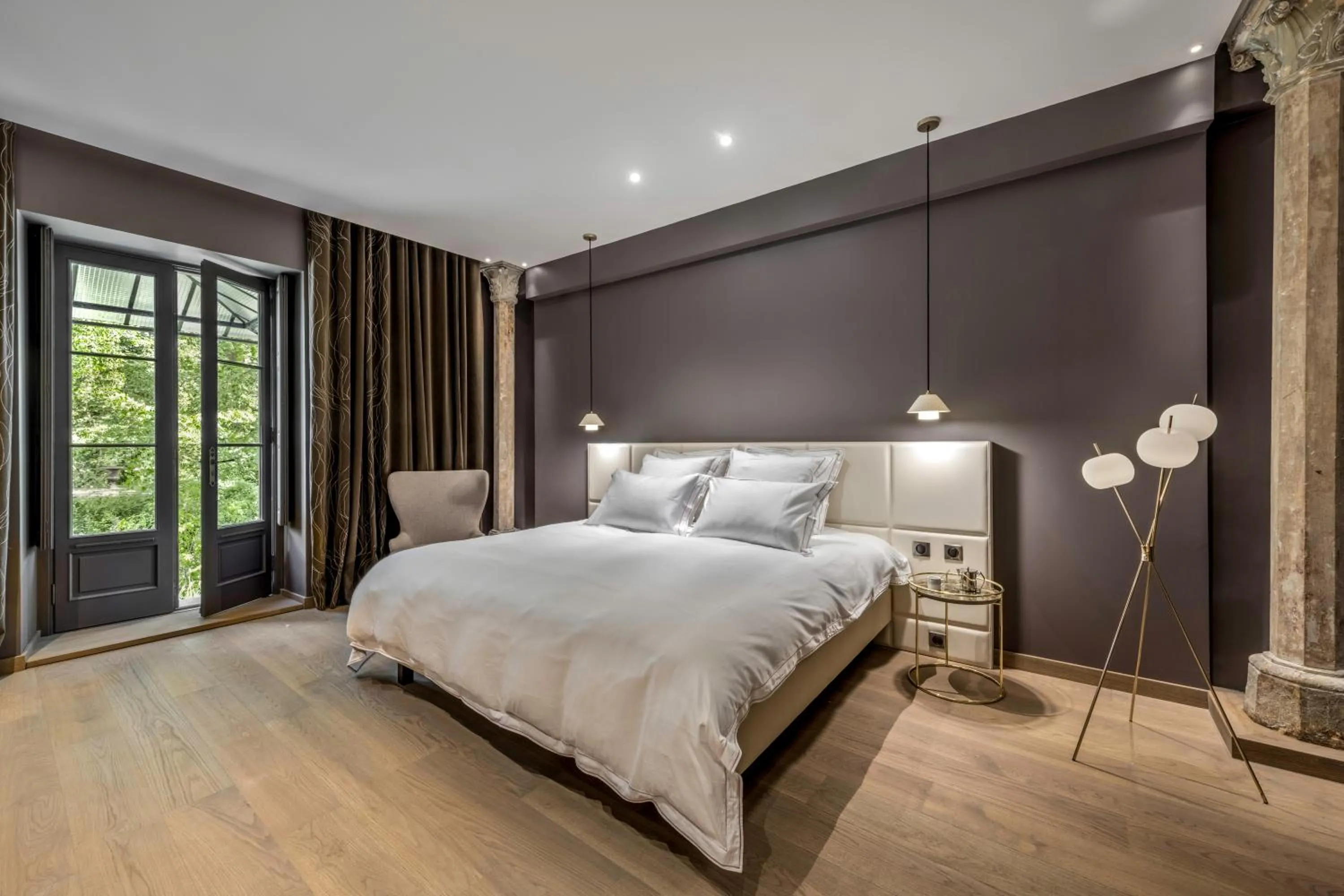 Bed in Les Suites de l'Ile Barbe