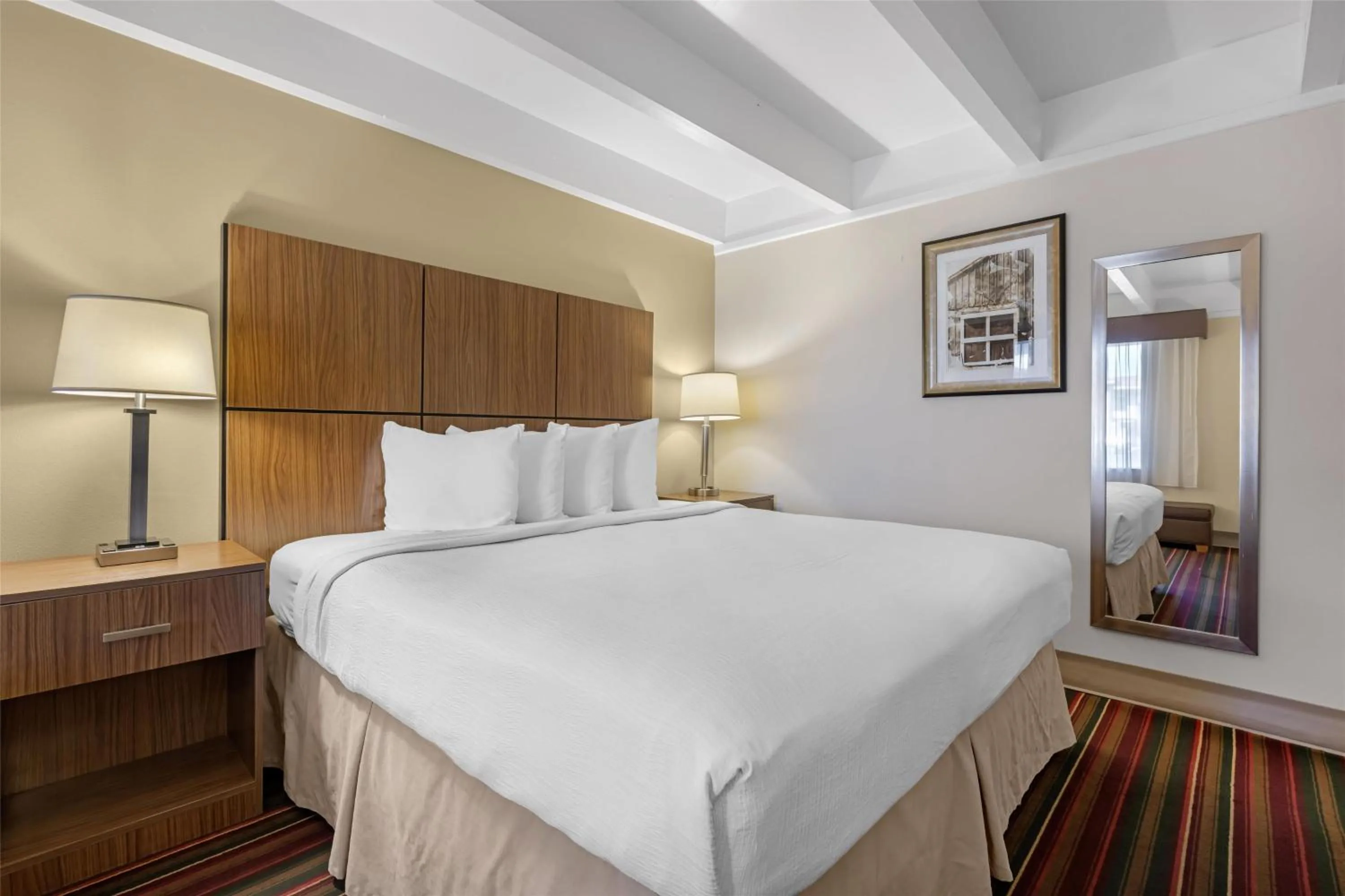 Bedroom, Bed in Best Western El Rancho Palacio