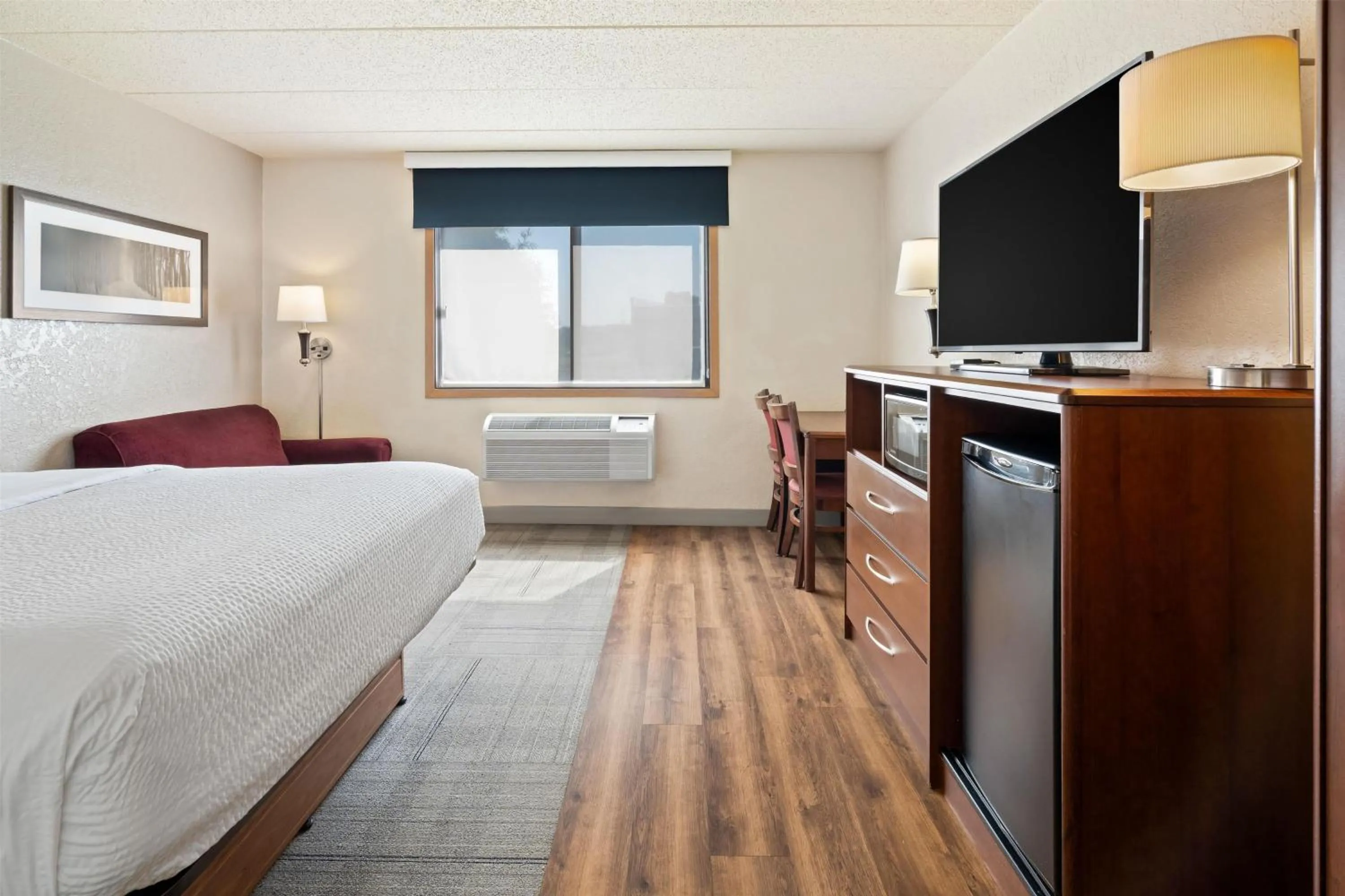 Photo of the whole room, Bed in AmericInn by Wyndham Dickinson