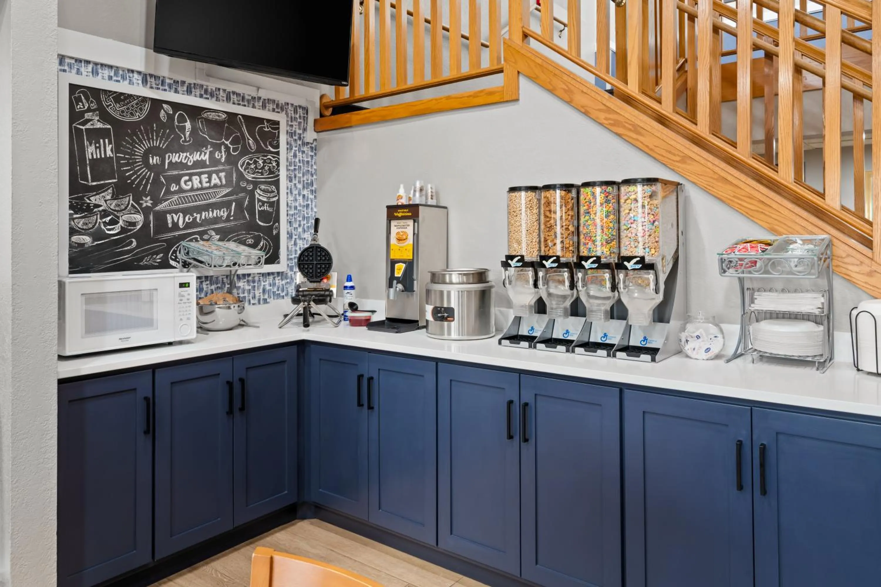 Breakfast in AmericInn by Wyndham Dickinson