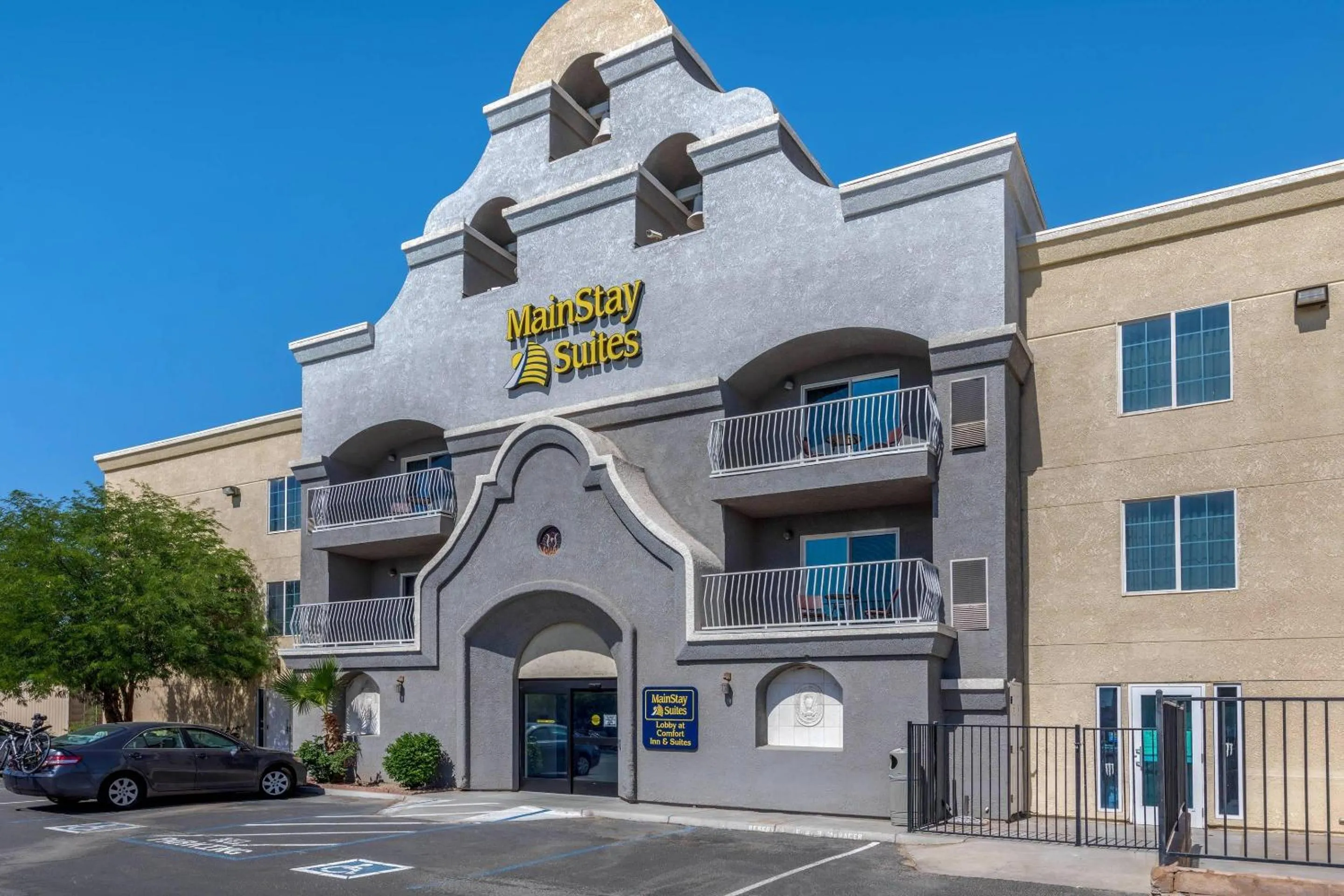 Property building in MainStay Suites El Centro I-8