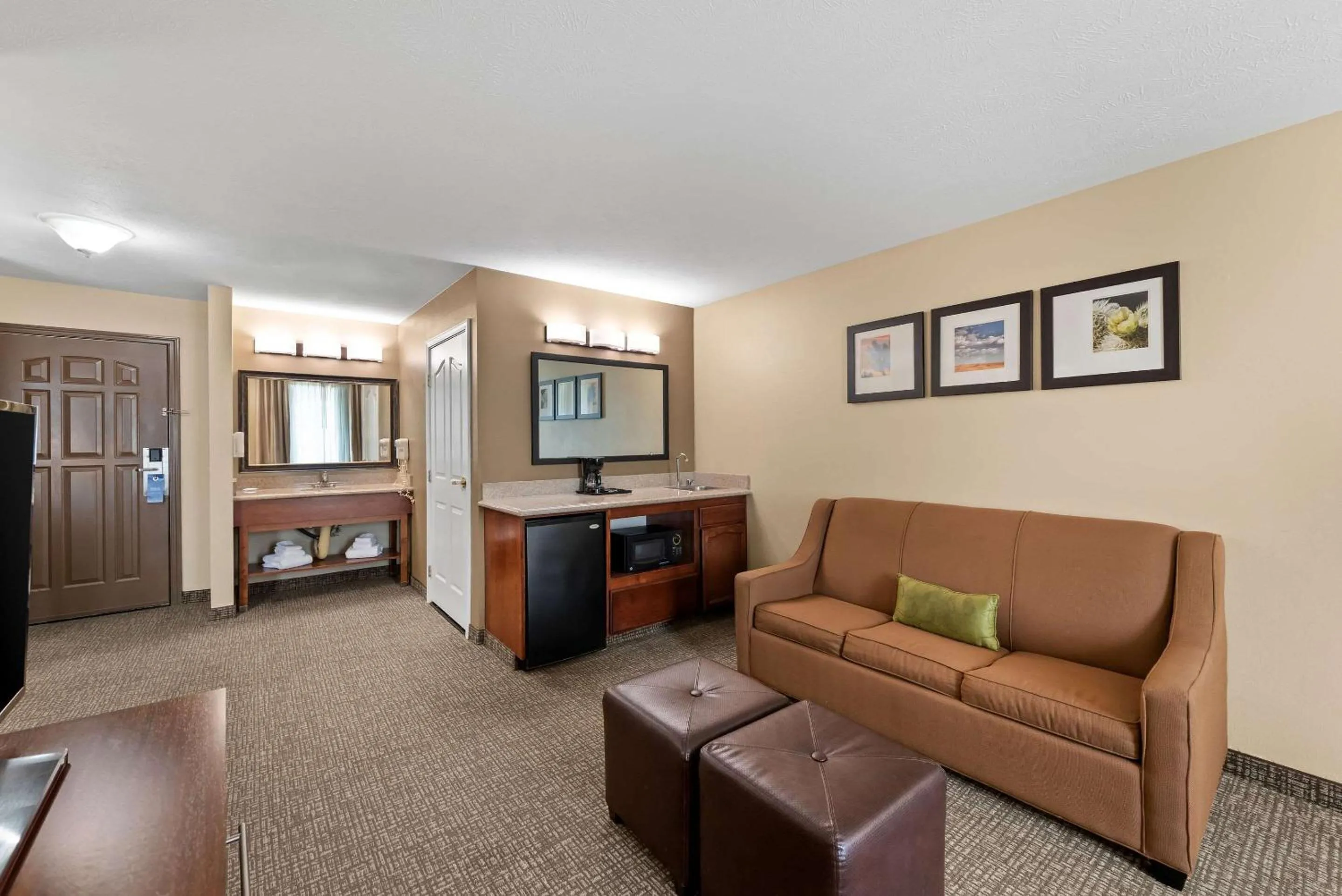 Bedroom in MainStay Suites El Centro I-8