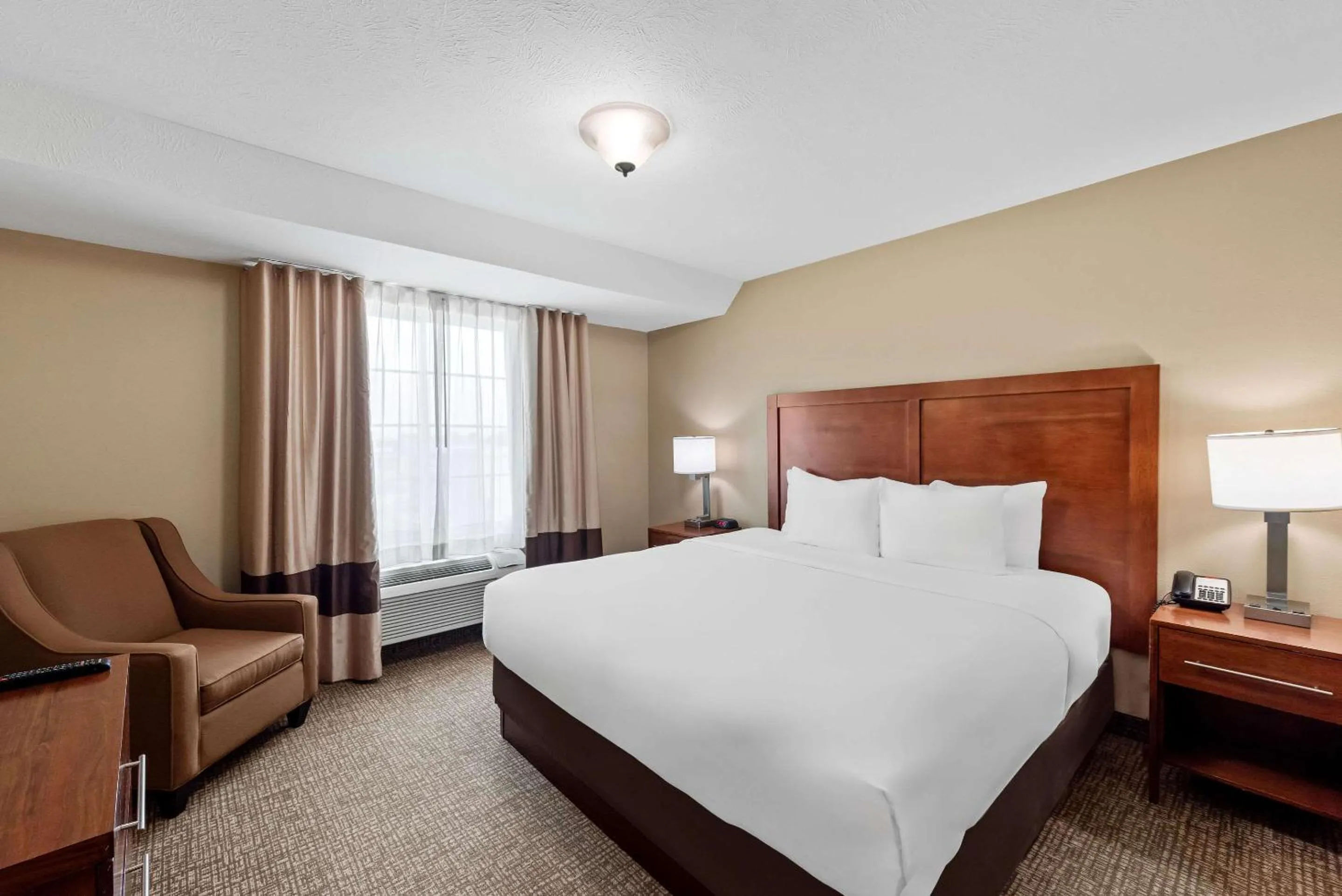 Bedroom, Bed in MainStay Suites El Centro I-8