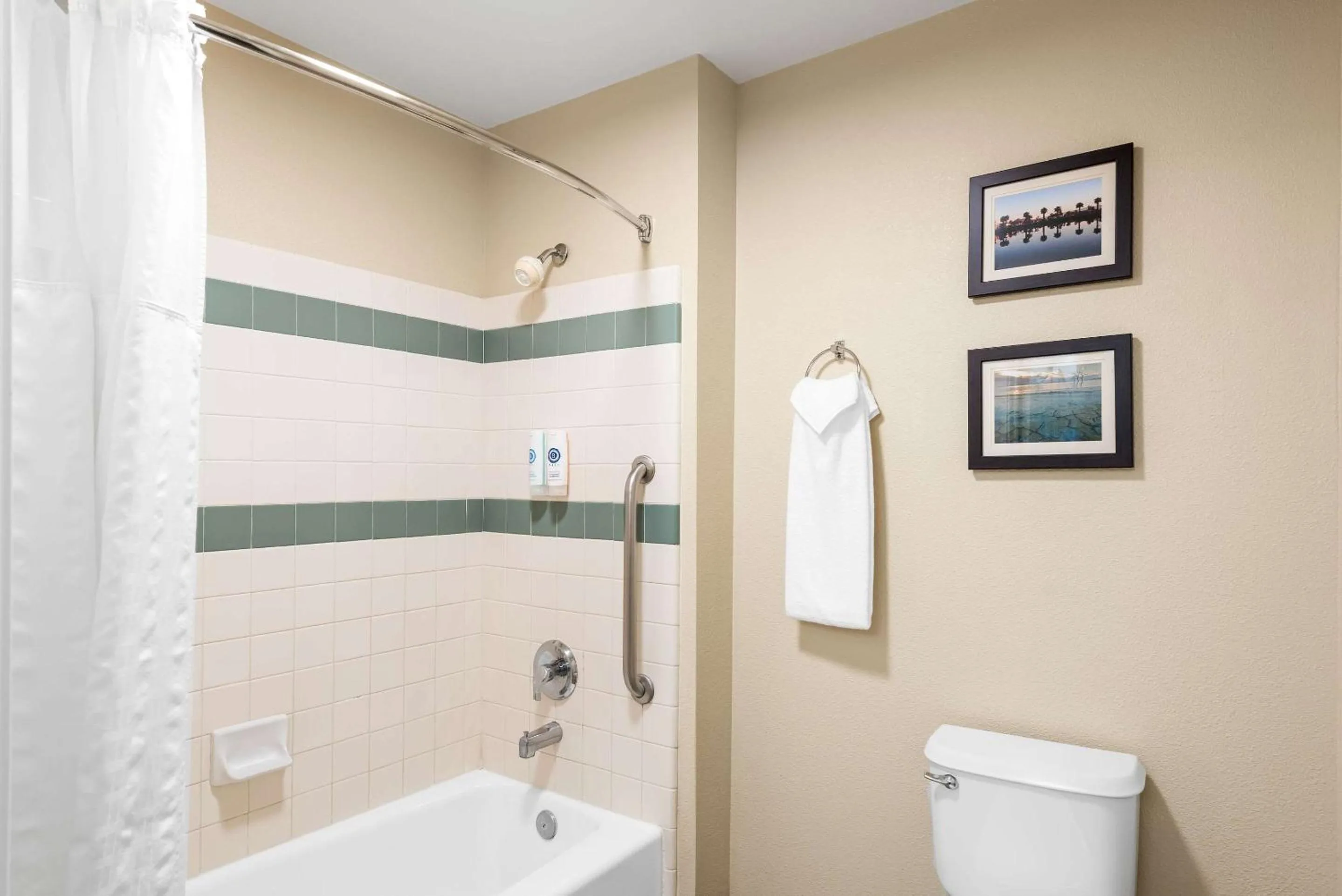 Bedroom in MainStay Suites El Centro I-8