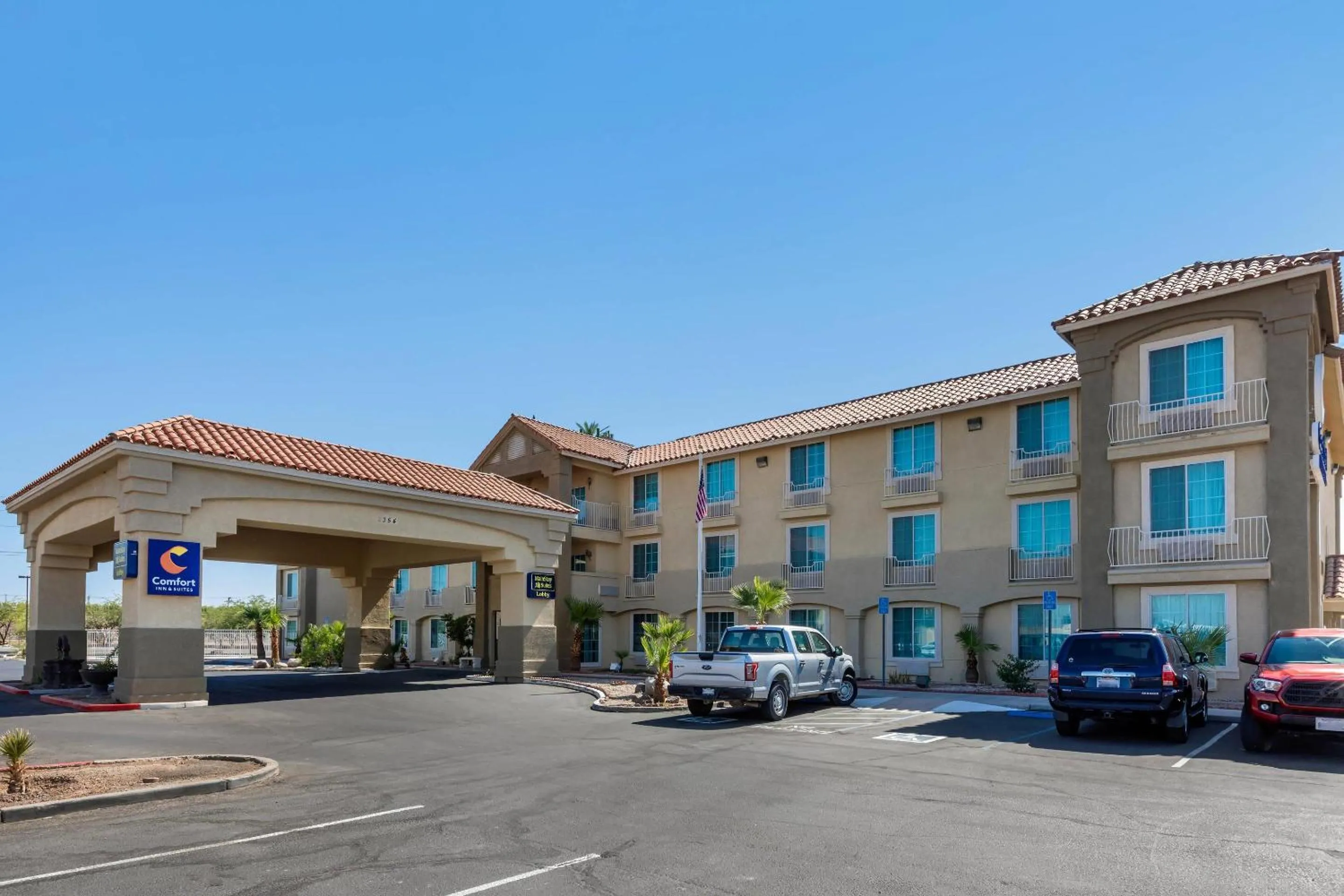 Property building in MainStay Suites El Centro I-8
