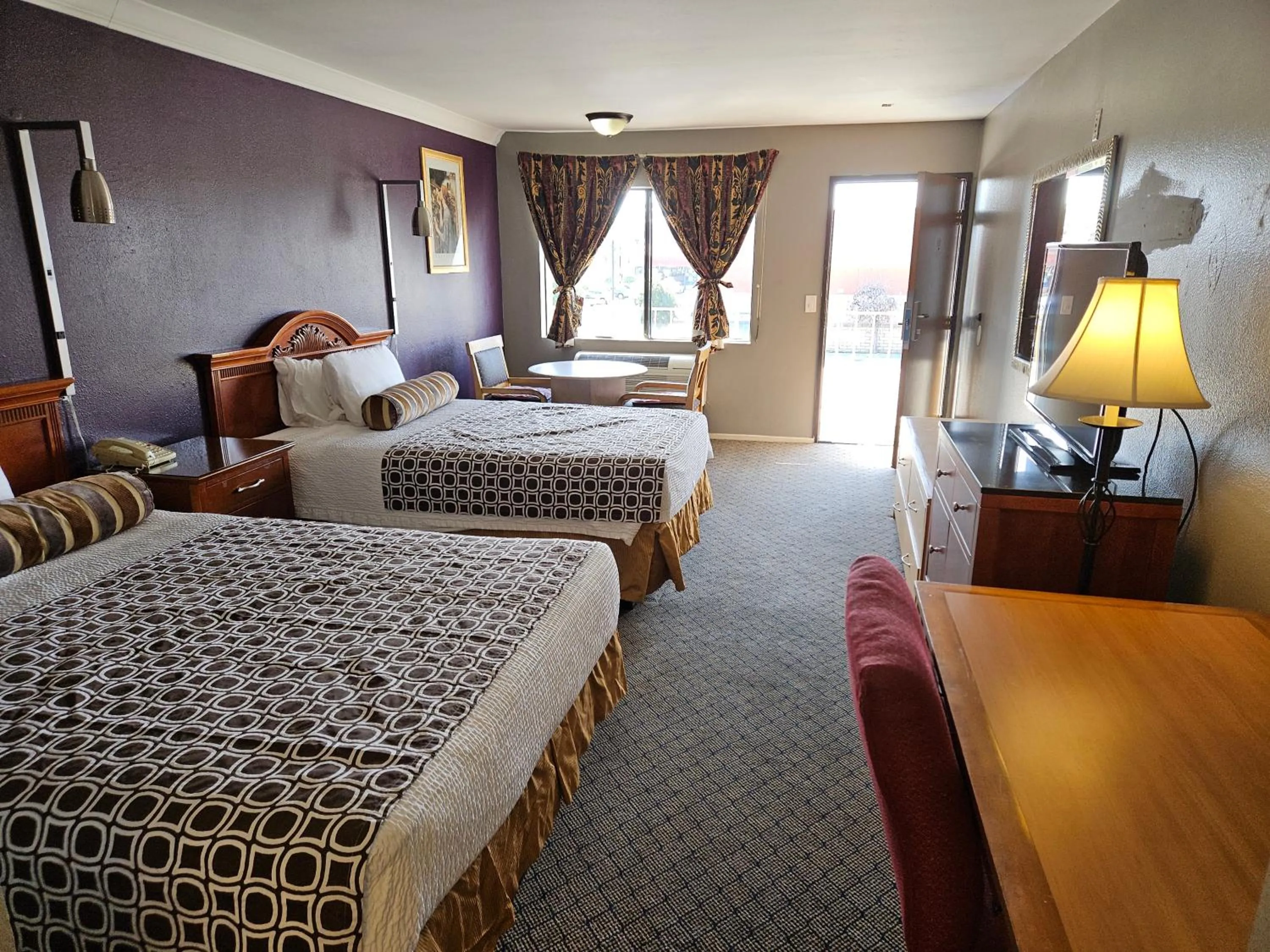 Bed in Fullerton Inn